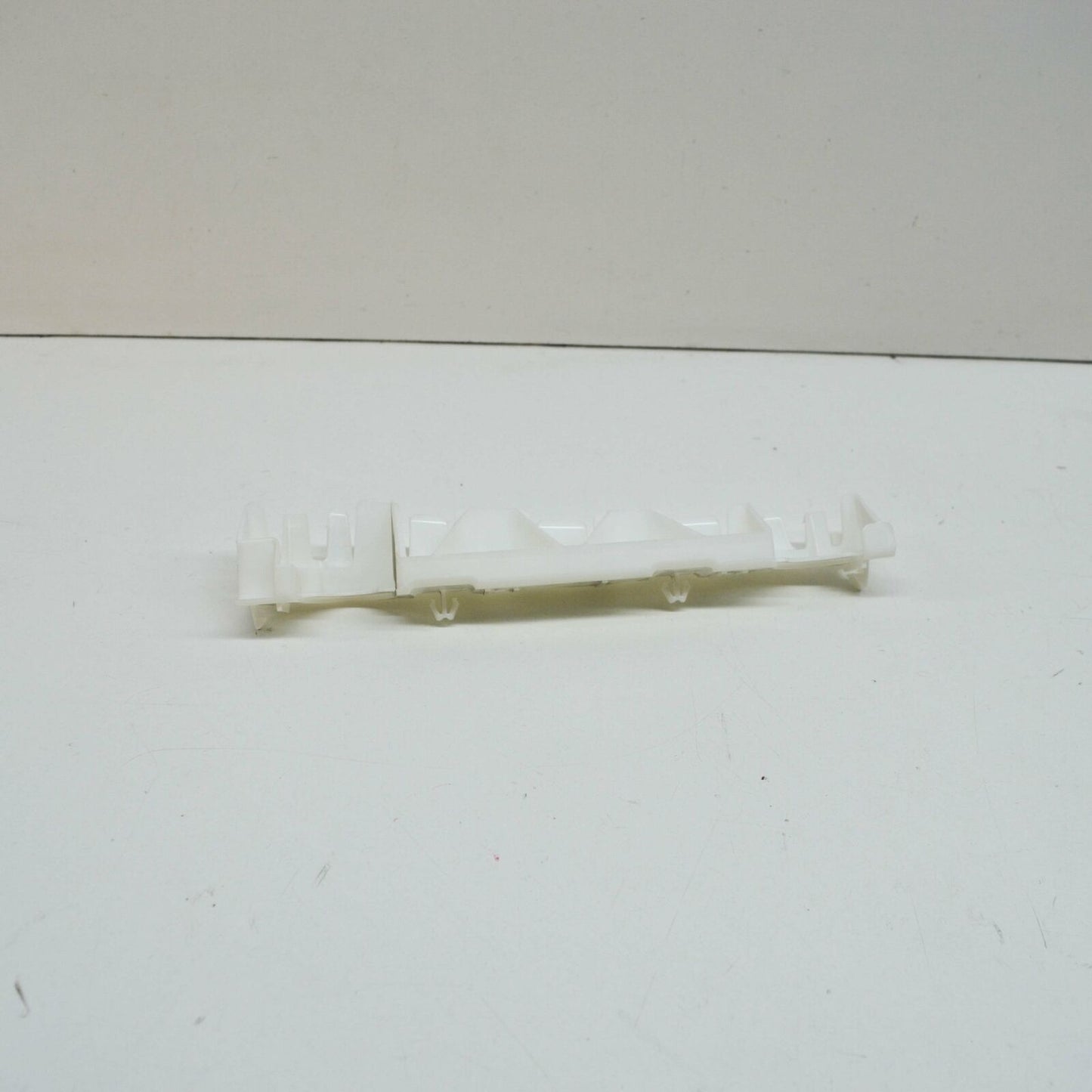 NEW MERCEDES-BENZ E COUPE C207 FRONT LEFT SIDE ROCKER HOLDER A2076980027