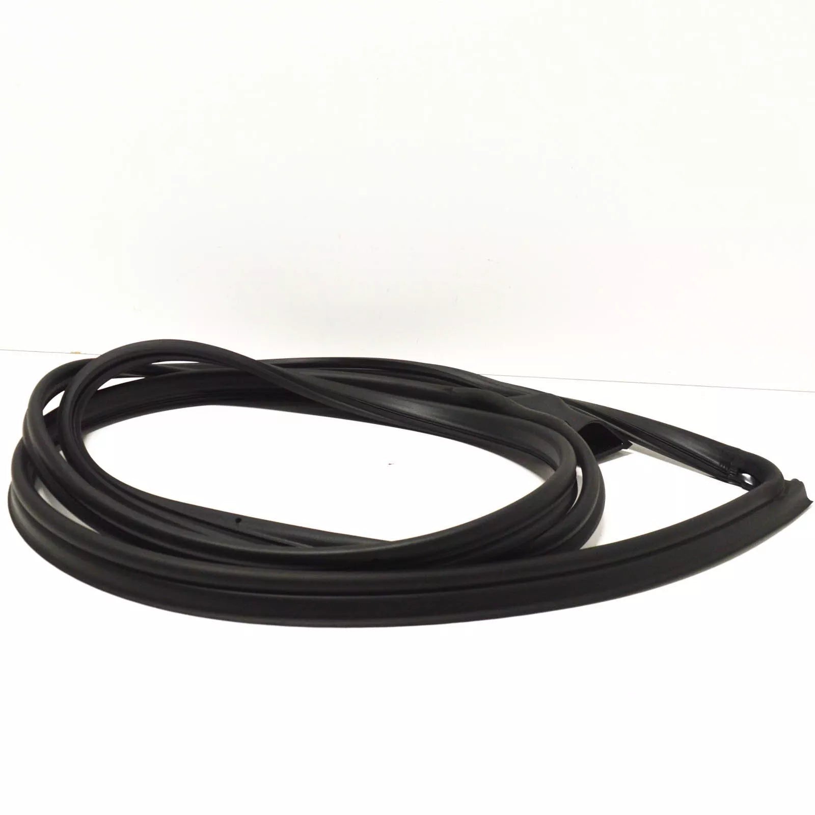 NEW MERCEDES-BENZ 190 W201 FRONT LEFT DOOR WEATHERSTRIP A2017200578