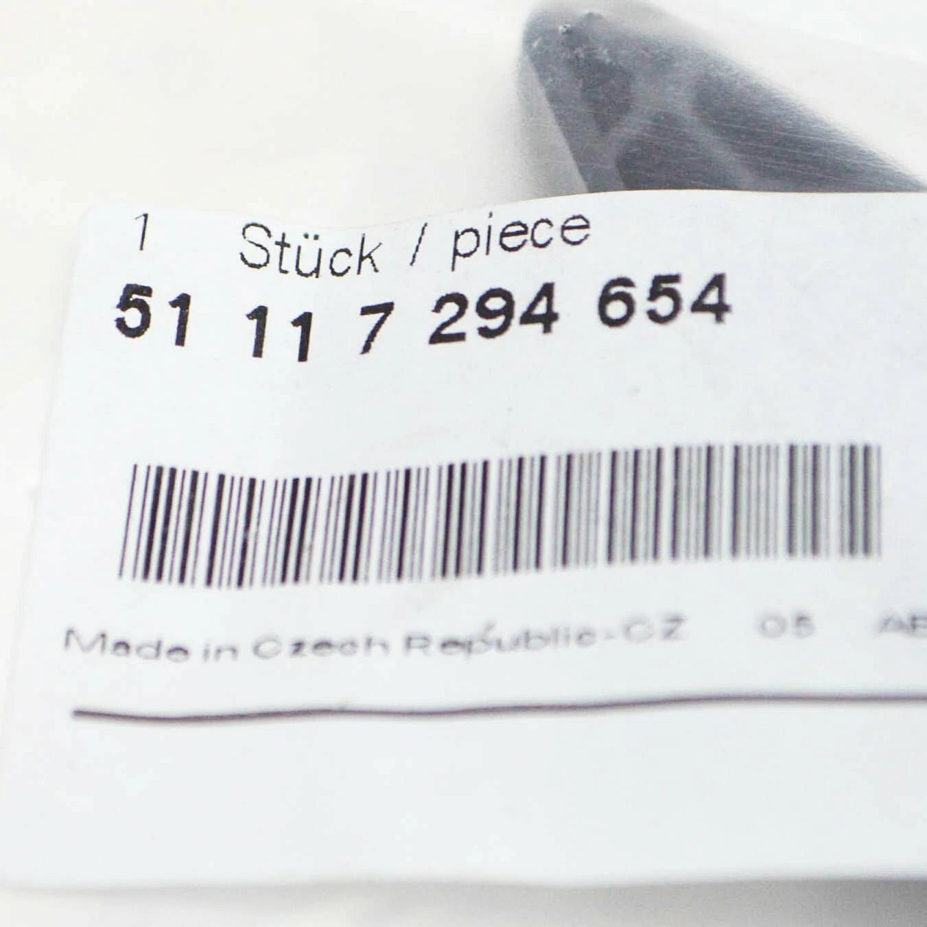 NEW BMW 4 F32 FRONT RIGHT LOWER BUMPER SIDE WALL MOUNT 51117294654 ORIGINAL