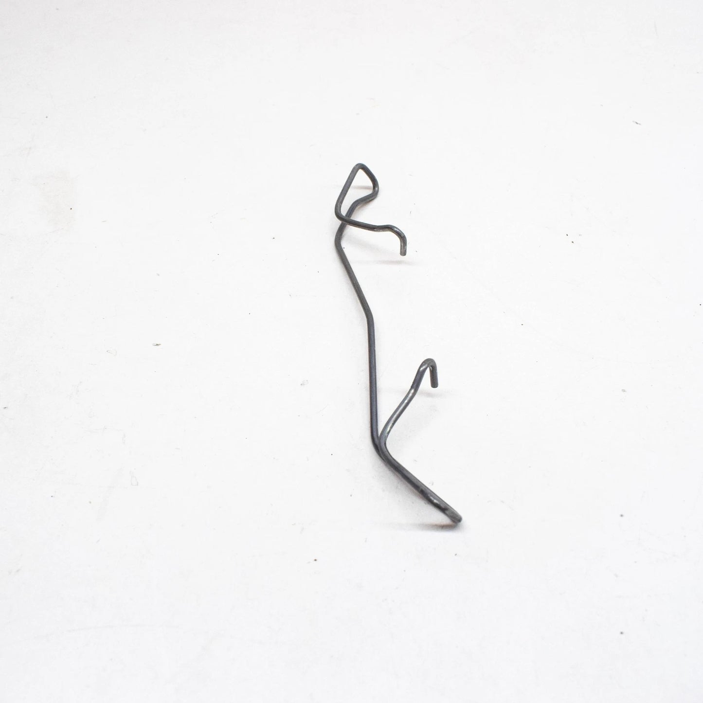 NEW AUDI A1 8X FRONT BRAKE CALIPER RETAINING SPRING 1K0615269 ORIGINAL