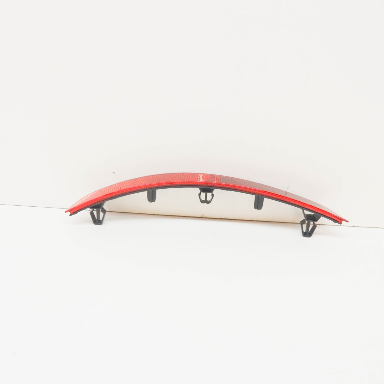 NEW AUDI A3 8V REAR LIGHT REFLECTOR RIGHT 8V4945106 ORIGINAL