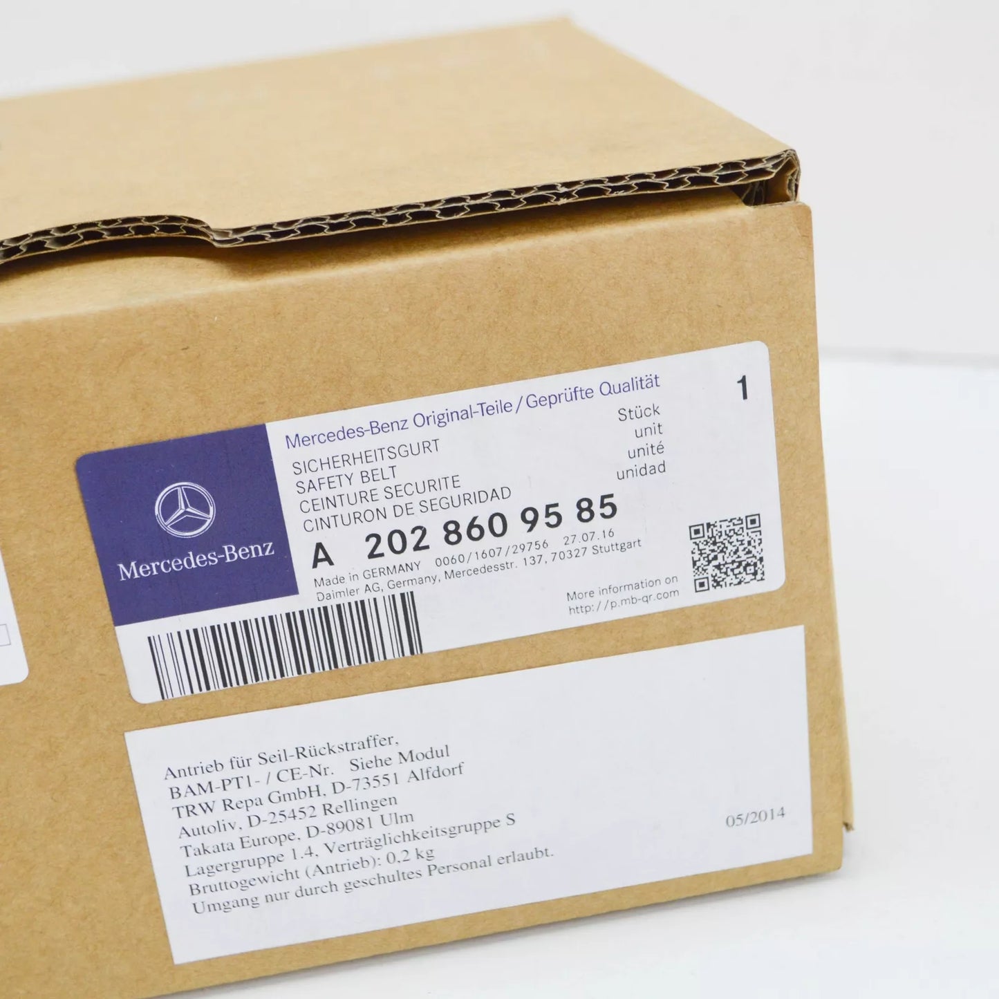 NEW MERCEDES-BENZ C W202 FRONT LEFT SEATBELT A2028609585 ORIGINAL