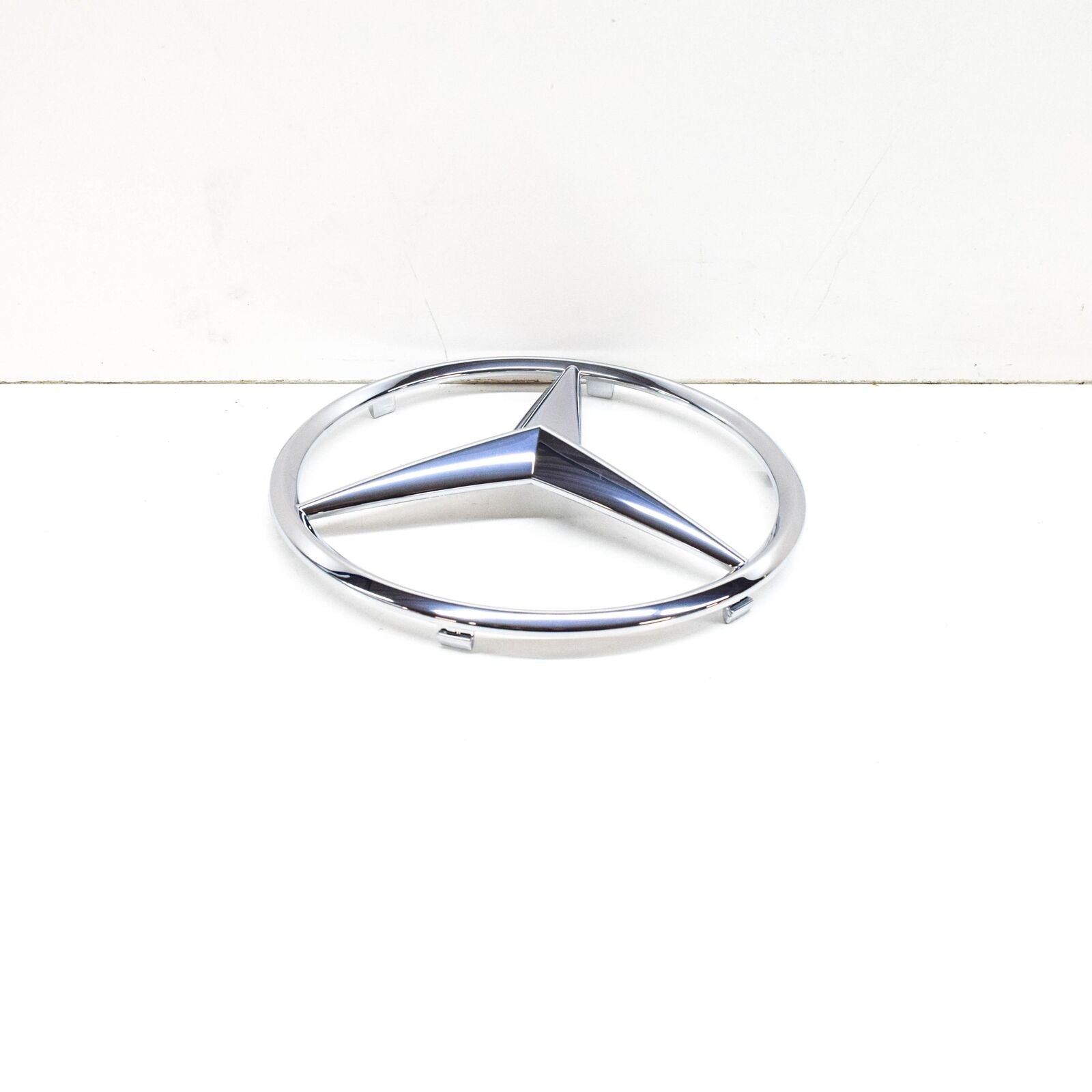 NEW MB GL X166 AMG FRONT BUMPER GRILLE EMBLEM BADGE A000817211664 ORIGINAL
