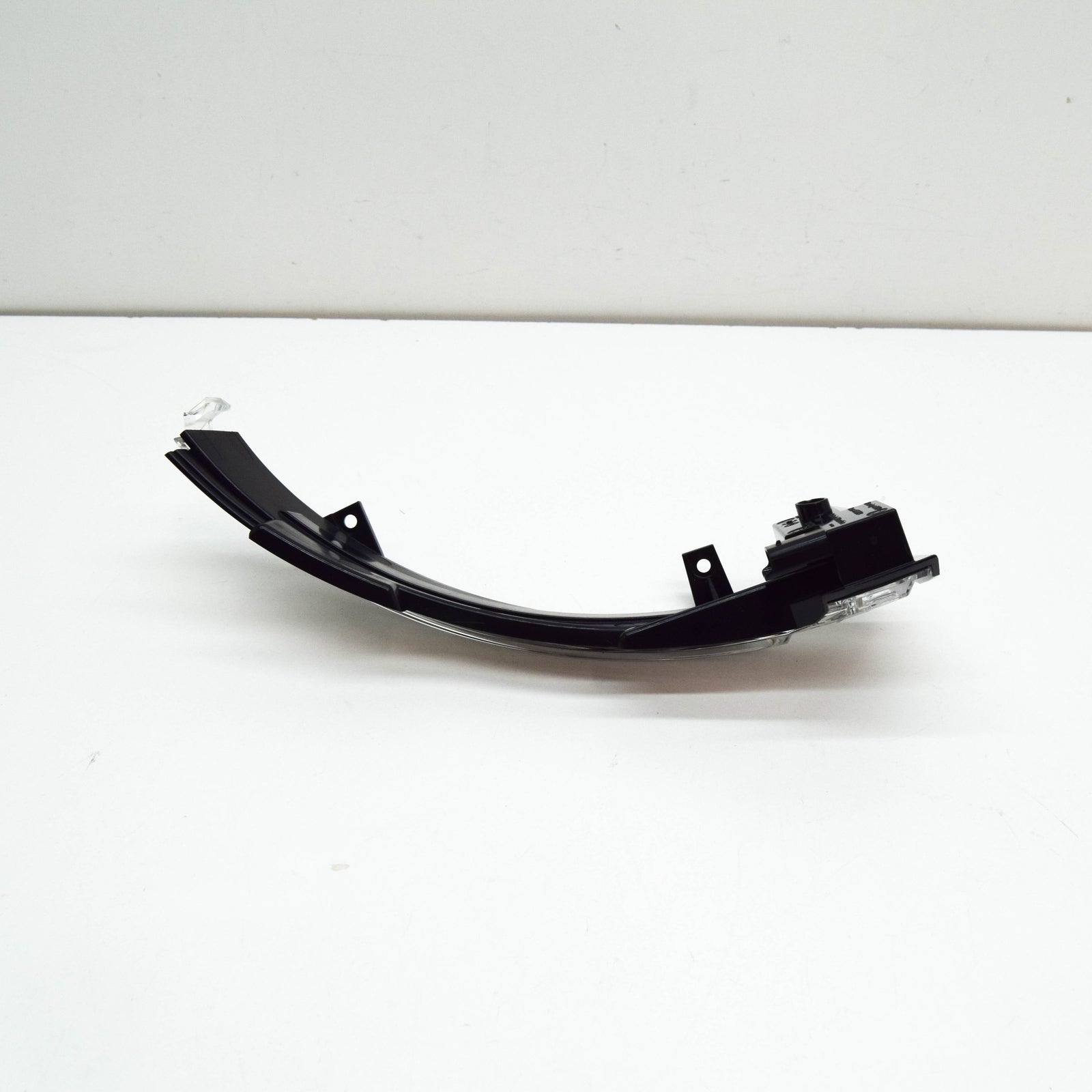 NEW VOLKSWAGEN TOUAREG CR7 FRONT RIGHT MIRROR TURN INDICATOR 760949102 ORIGINAL