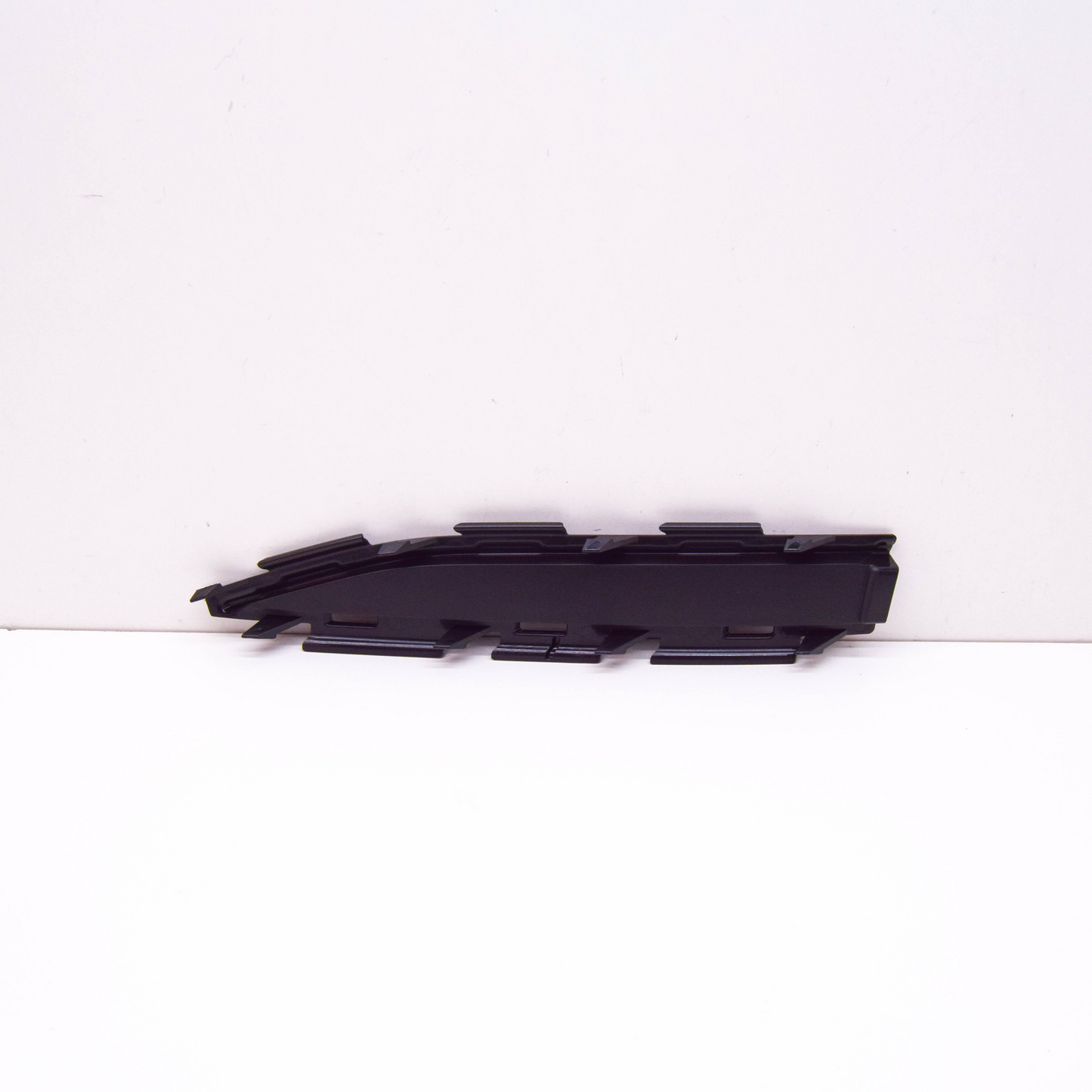 NEW AUDI Q7 4M FRONT BUMPER RIGHT END CAP 4M0807750C ORIGINAL