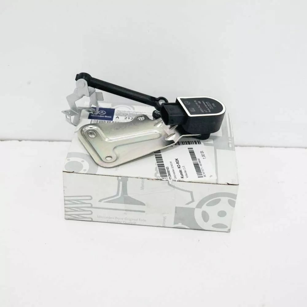 NEW MERCEDES-BENZ CLS C219 FRONT LEFT LEVEL SENSOR A2129050103 2010