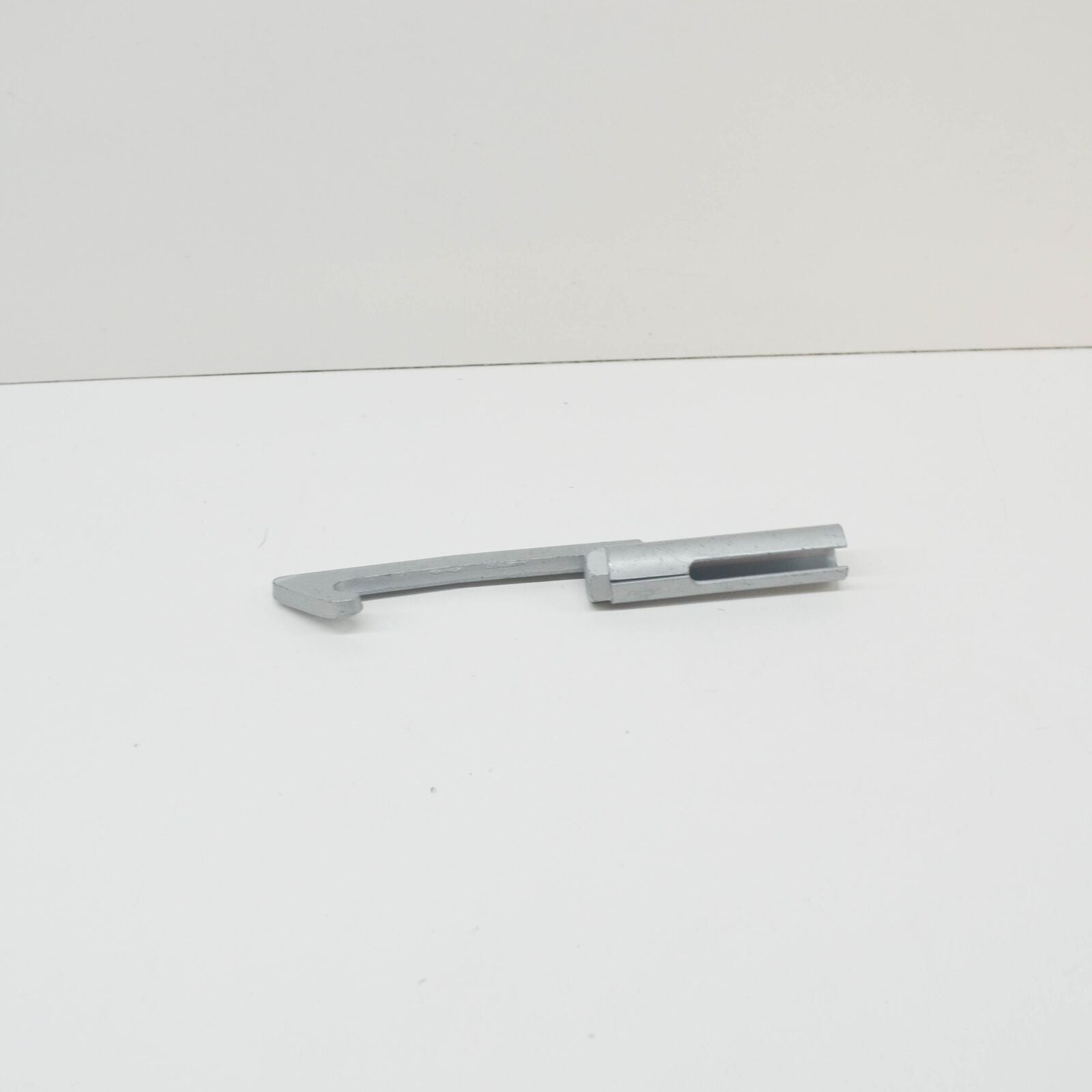 NEW MERCEDES-BENZ SPRINTER 906 SPARE WHEEL TENSIONING BOLT A9014000370 ORIGINAL