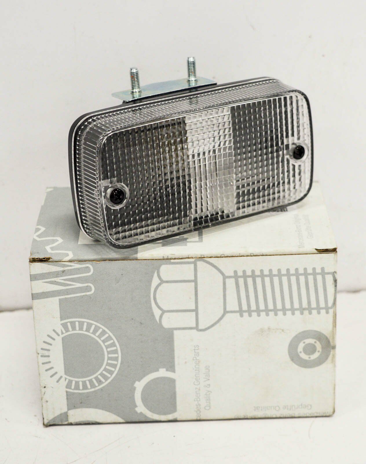 NEW MB G W463 AMG REAR RIGHT REVERSING LIGHT A0009065004 64 ORIGINAL