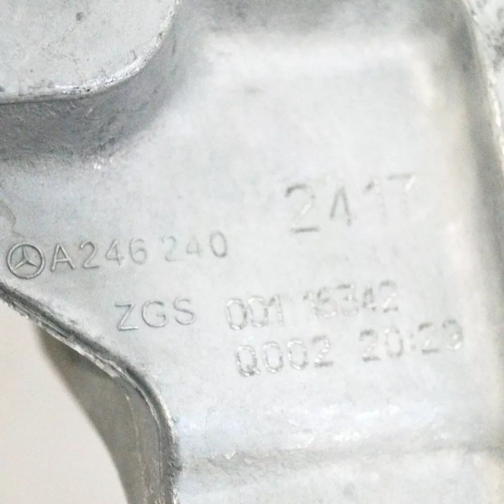 NEW MERCEDES BENZ GLA X156 ENGINE MOUNT RIGHT SIDE A2462402417 2017 ORIGINAL