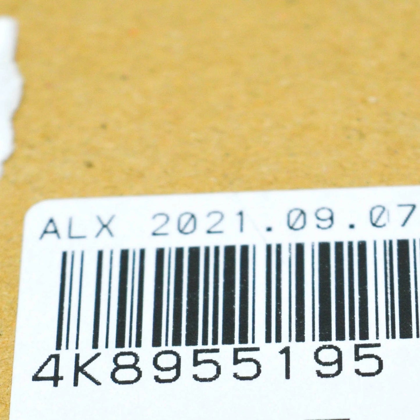 NEW AUDI RS6 C8 FRONT HEADLIGHT WASHER NOZZLE BRACKET 4K8955195