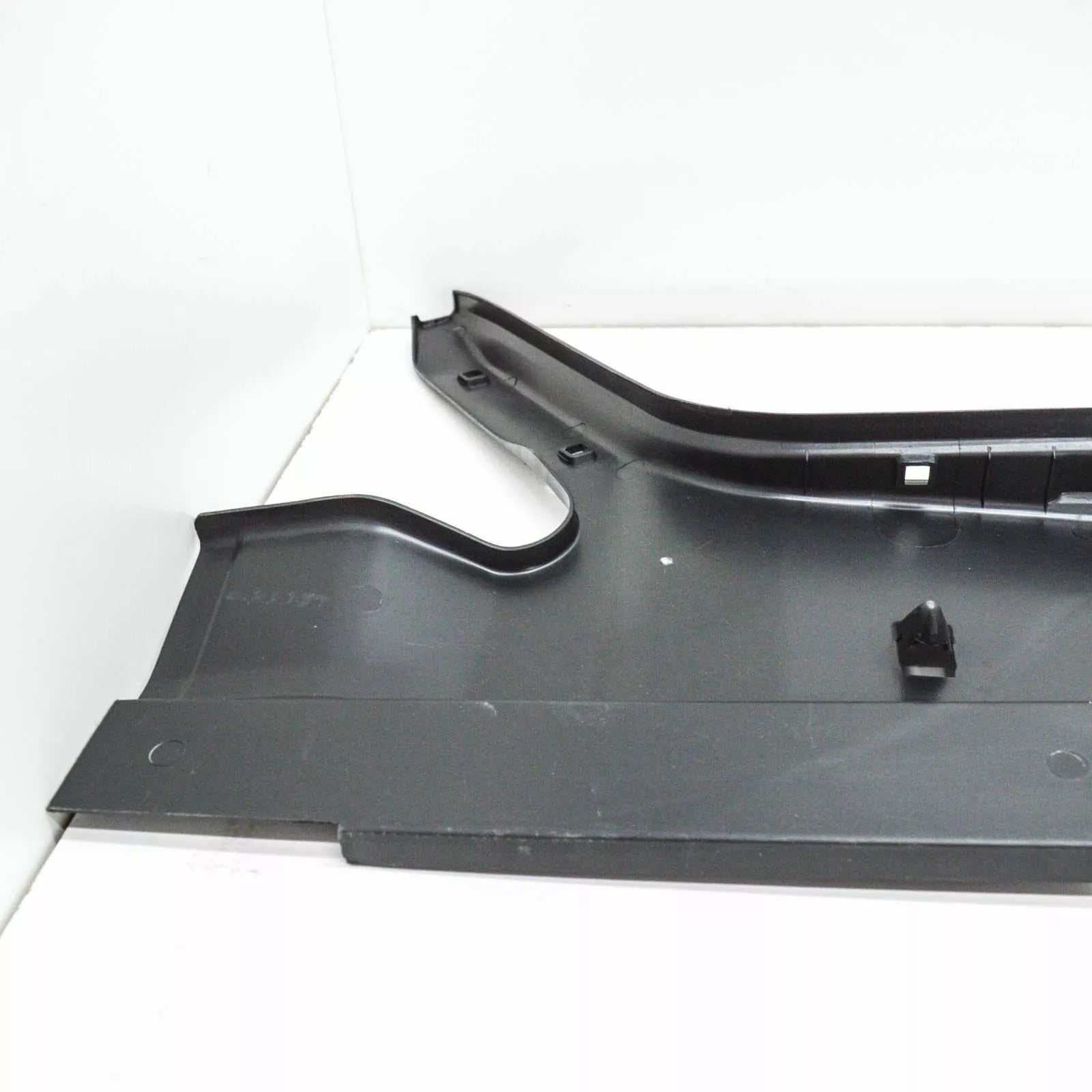 MB E W124 LUGGAGE COMPARTMENT BOTTOM PANELLING A1246942425 NEW