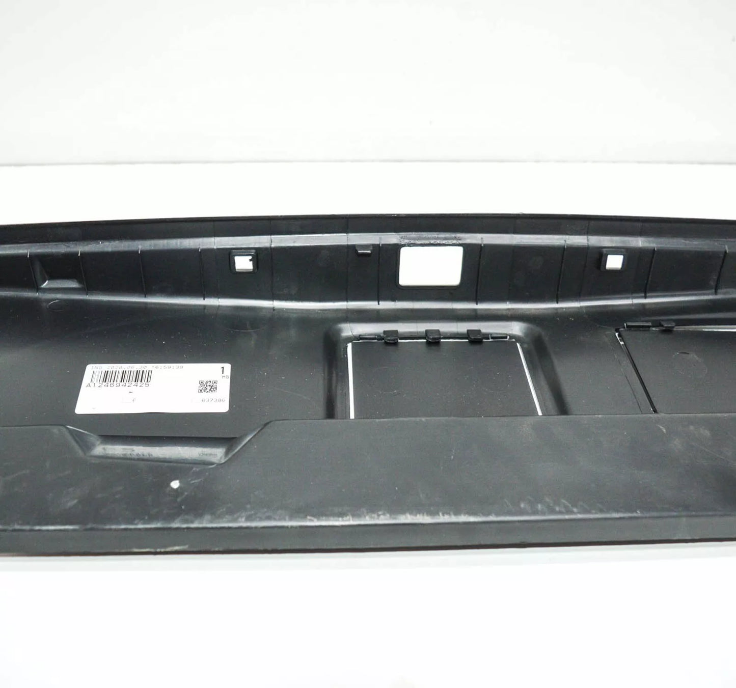 MB E W124 LUGGAGE COMPARTMENT BOTTOM PANELLING A1246942425 NEW