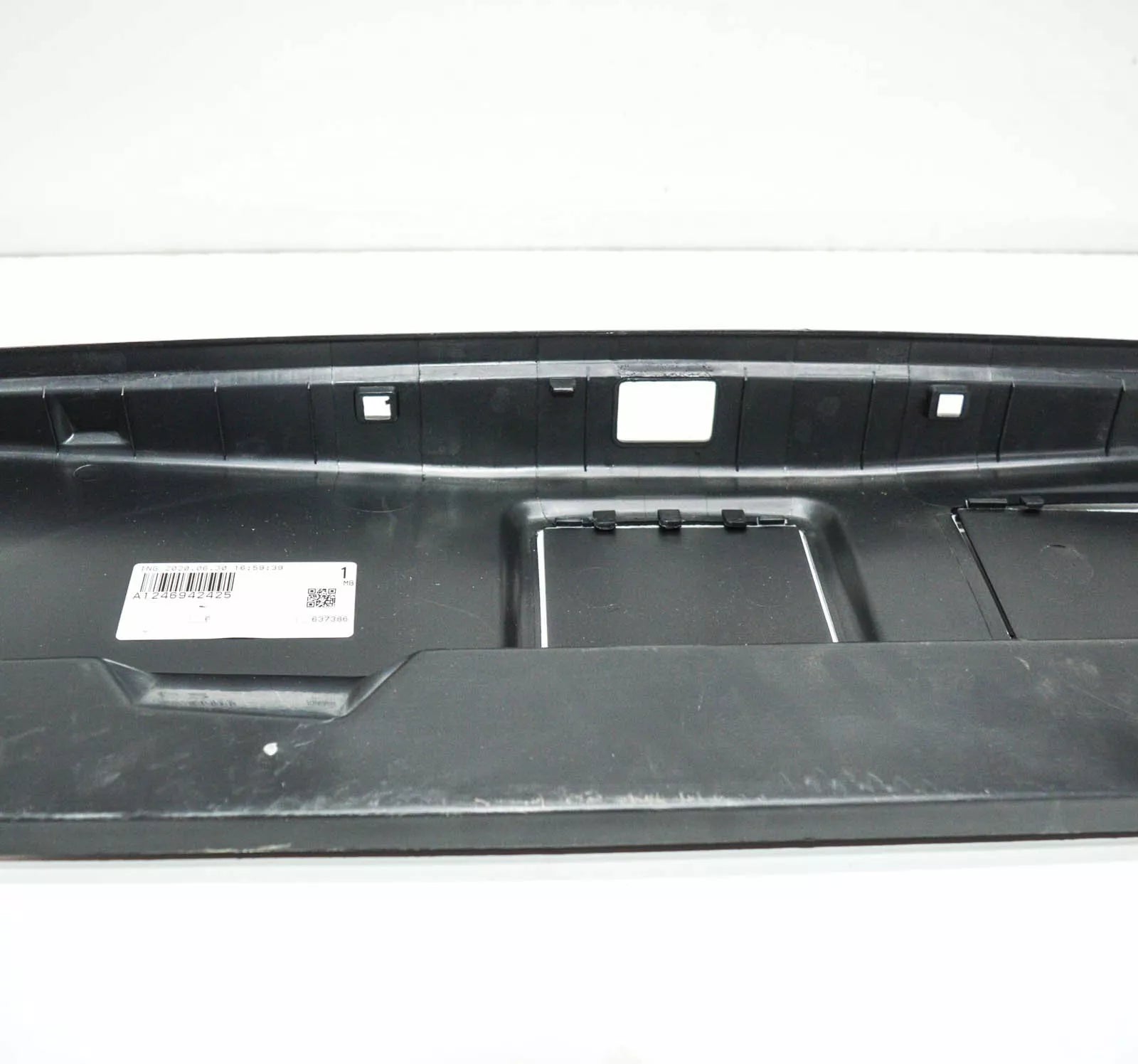 MB E W124 LUGGAGE COMPARTMENT BOTTOM PANELLING A1246942425 NEW