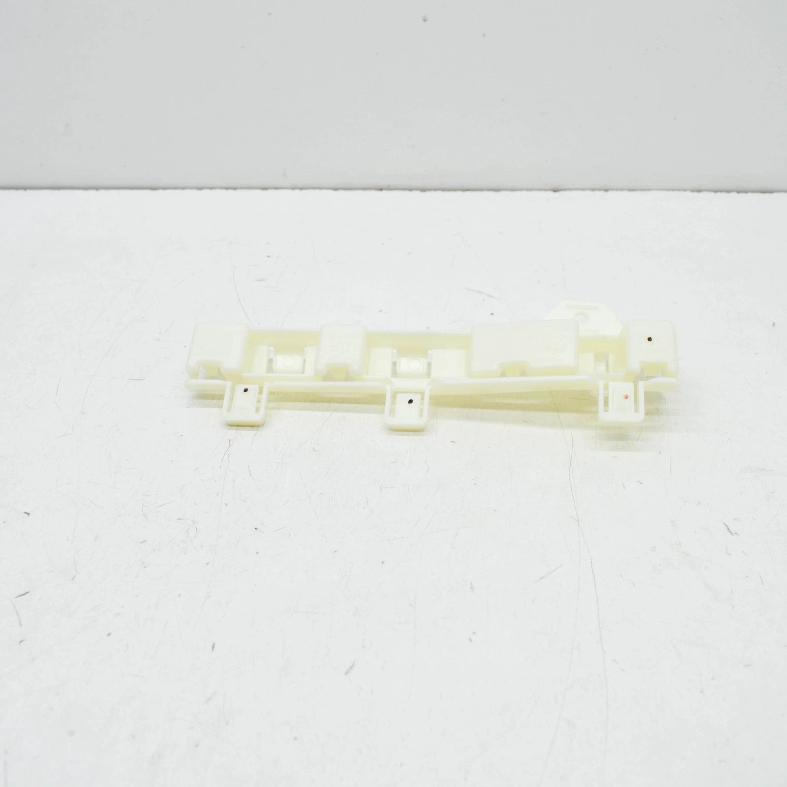 NEW BMW M3 F80 FRONT LEFT SIDE SILL HOLDER 8054315 51778054315 ORIGINAL