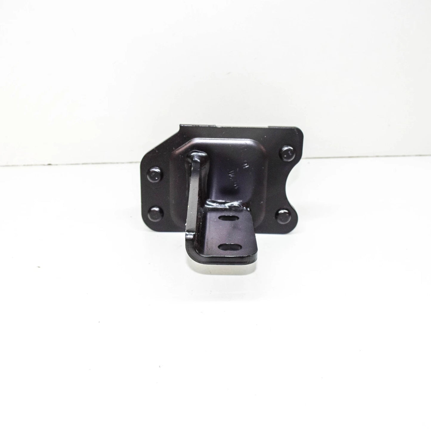 NEW MERCEDES-BENZ C W205 TRAILER COUPLING LEFT REINFORCEMENT A2056100125