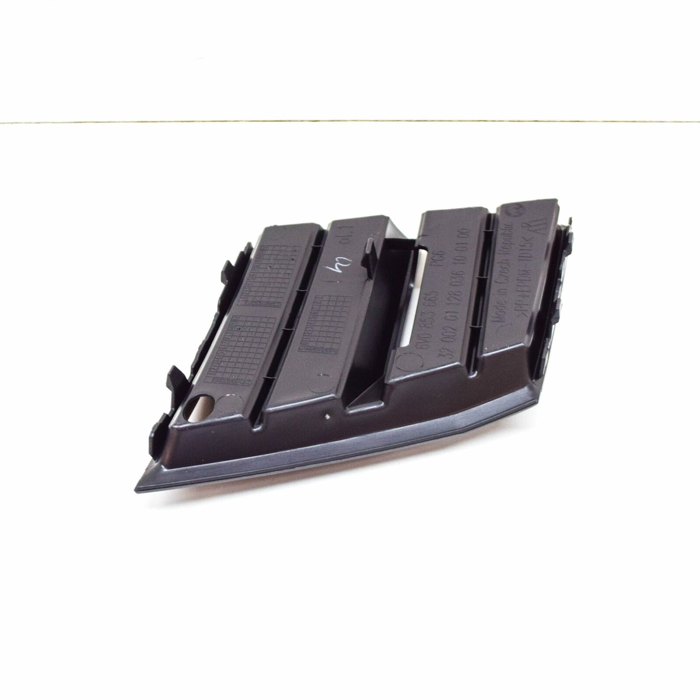 NEW SKODA FABIA MK3 ESTATE NJ FRONT LEFT FOG LIGHT GRILLE TRIM 6V08536659B9