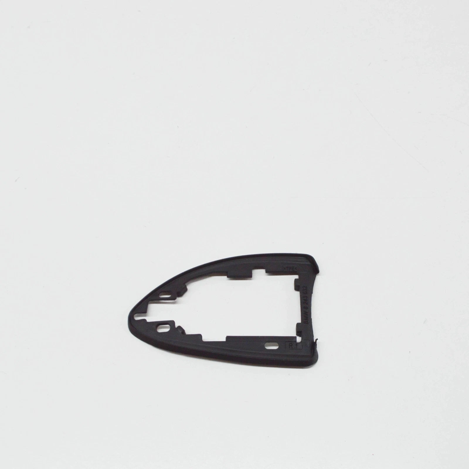 NEW BMW X5 E53 RIGHT OUTER DOOR HANDLE BASE PAD SEAL 51218243632 8243632