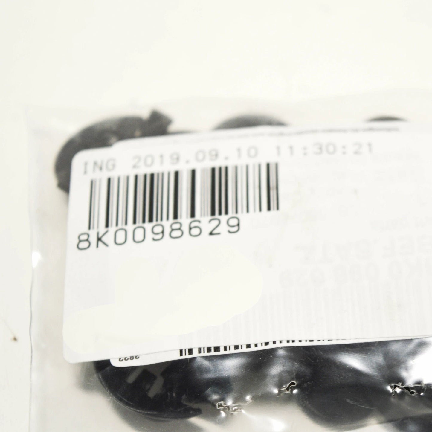 AUDI A4/S4/RS4 A5/S5/RS5 FENDER LINER MOUNTING PARTS KIT 8K0098629 NEW