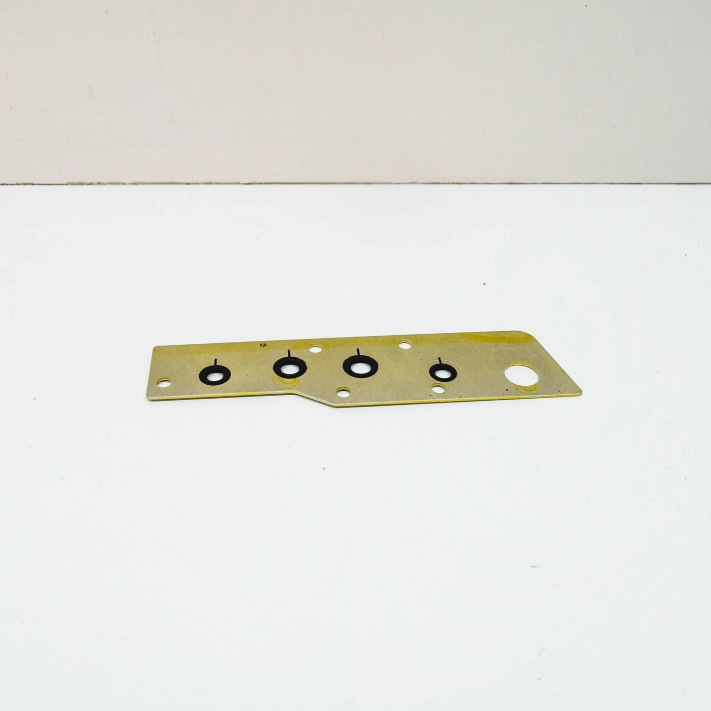 NEW BMW M3 COUPE E46 VANOS SEALING PLATE 11367831906 7831906 ORIGINAL