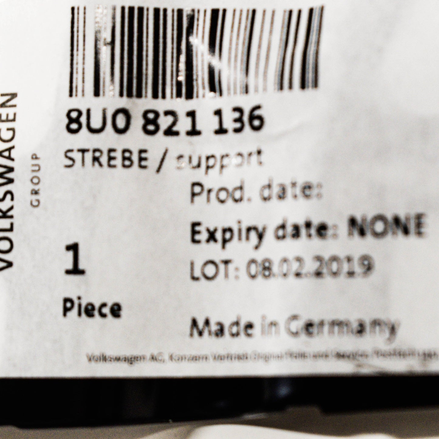 NEW AUDI Q3 8U FRONT RIGHT FENDER WING BRACKET 8U0821136 ORIGINAL