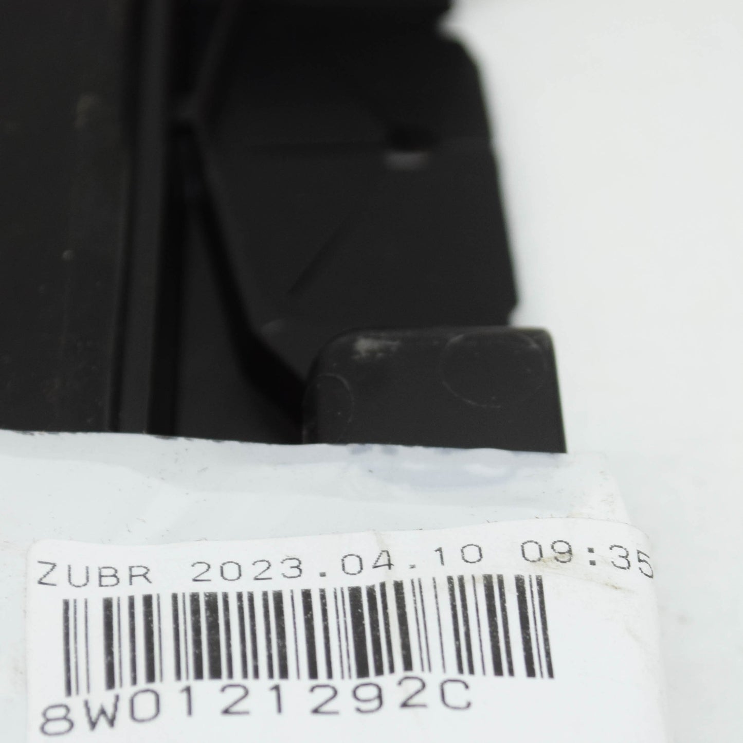 new audi a4 8w b9 top air duct guide 8w0121292c original