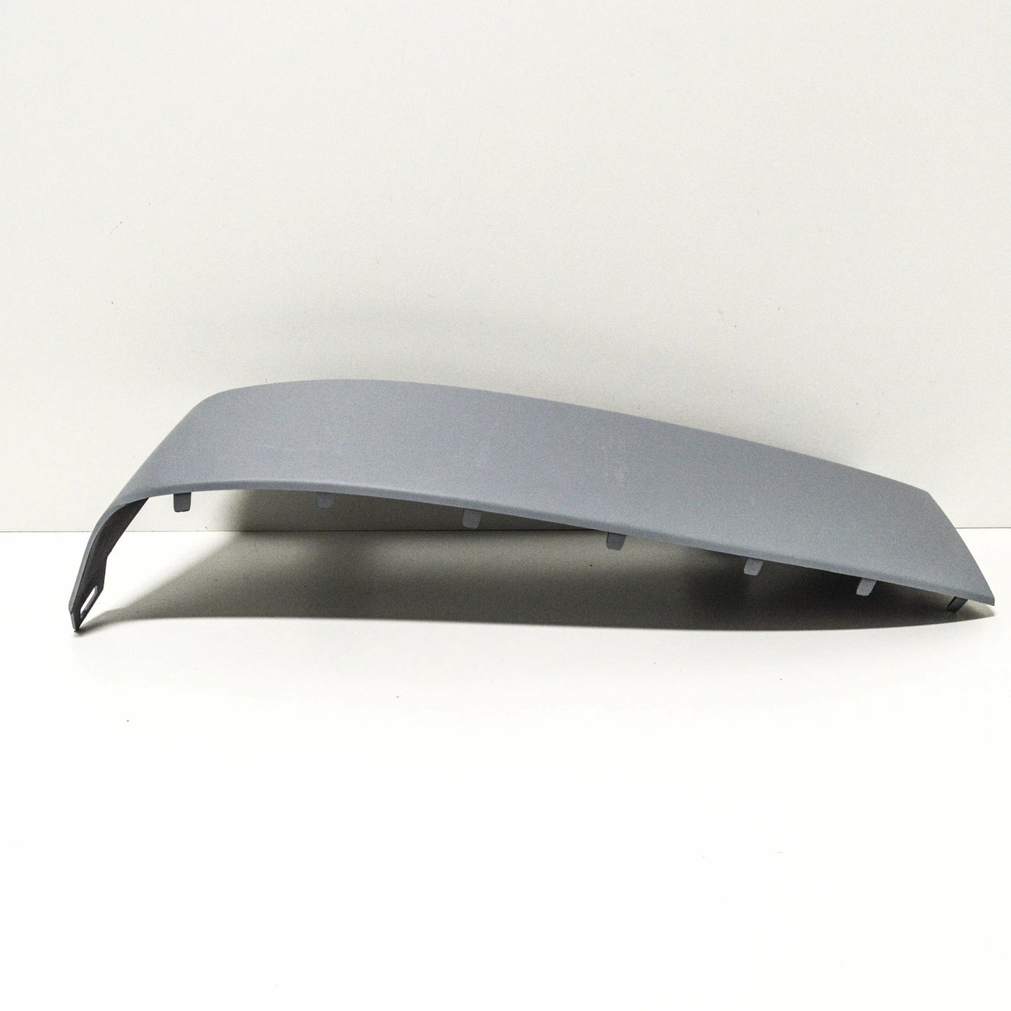 NEW VOLKSWAGEN AMAROK FRONT RIGHT WHEEL COVER PRIMED 2HH853728GRU