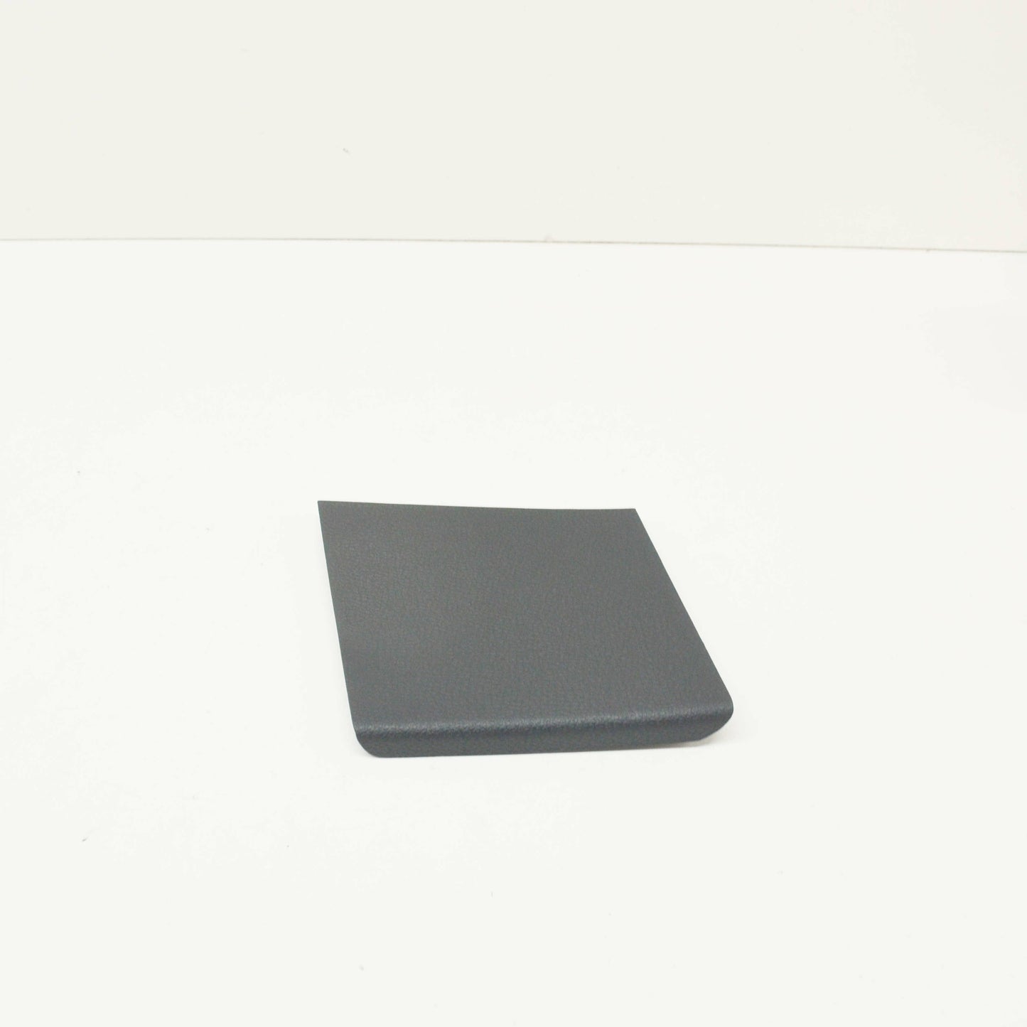 new vw golf 5k mk6 rear left lid trim inspection cover 5k686765782v original