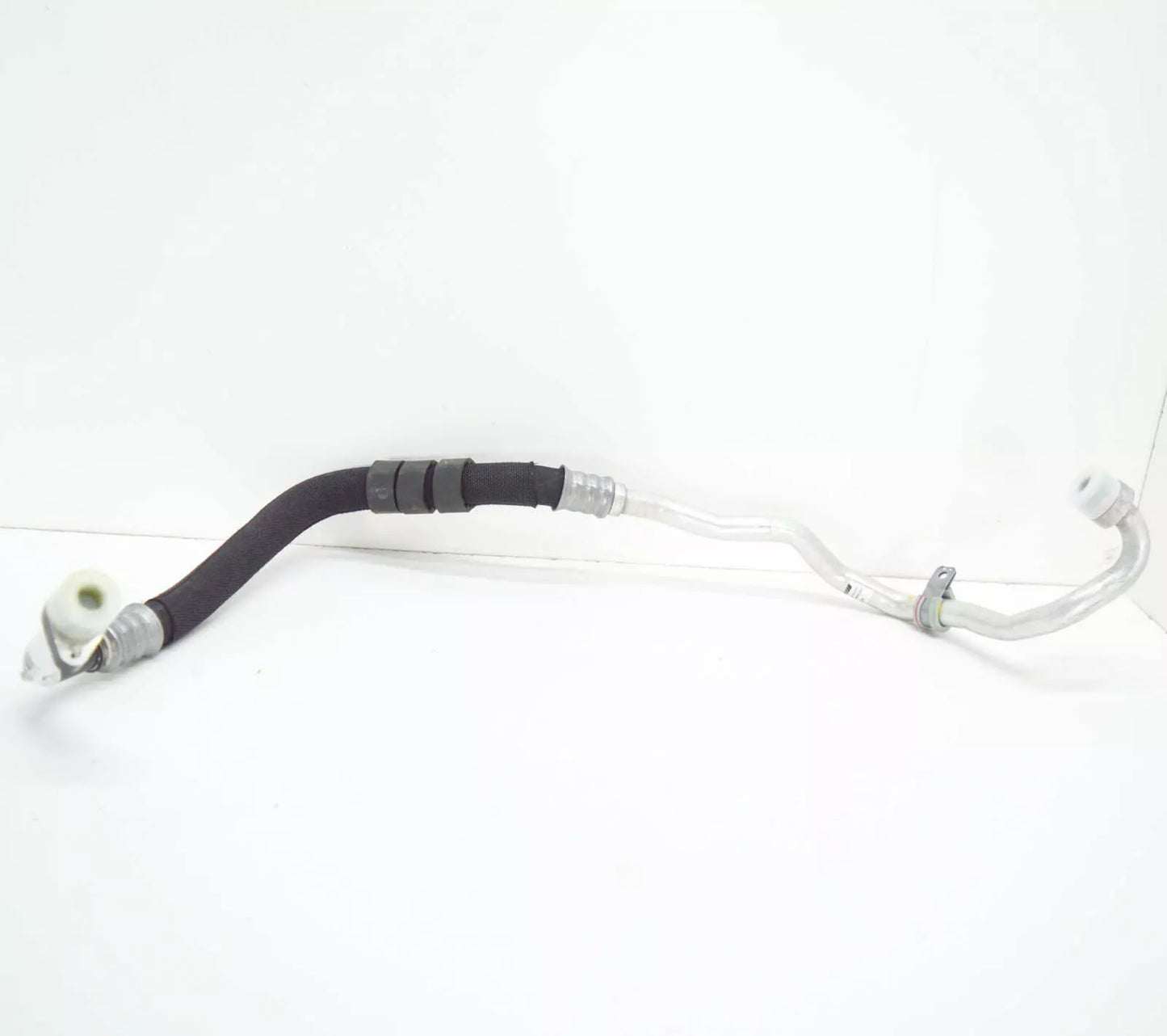 NEW MB E W212 AMG OIL COOLER LINE TO OIL FILTER HOUSING A2125001372