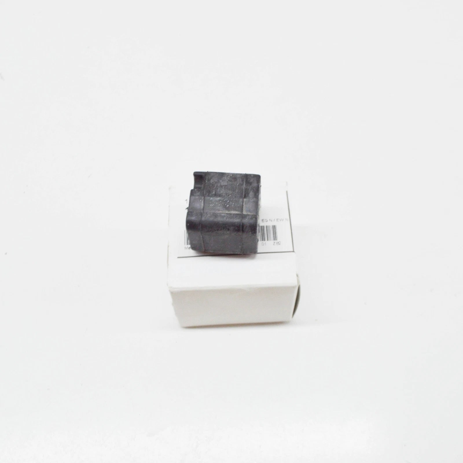 NEW BMW 6 F06 FRONT ENGINE AIR INTAKE HOSE GROMMET 13717582315 7582315 ORIGINAL