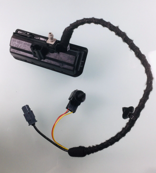 new skoda karoq nu push button for electric lid lock actuator 57a827566 original
