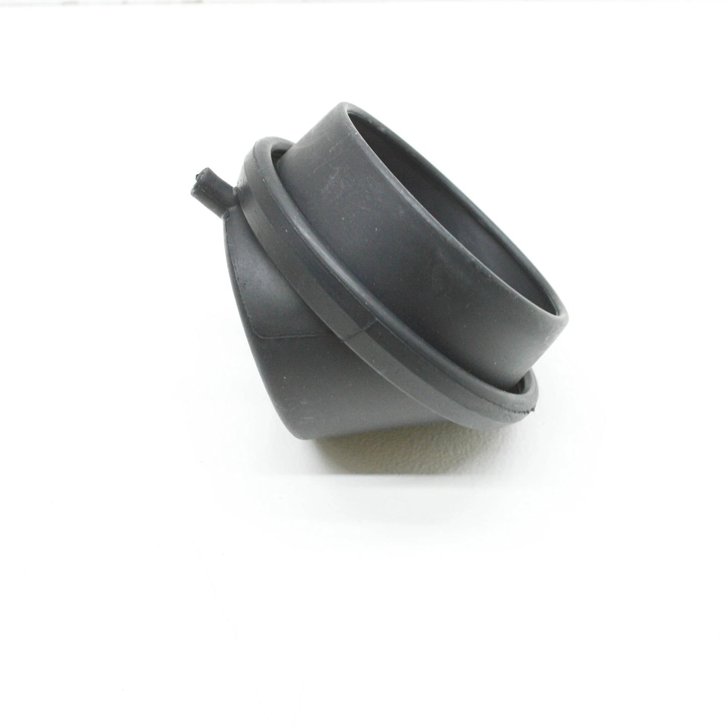 NEW BMW 3 E46 FUEL TANK FILLER POT 51718208646 8208646 ORIGINAL