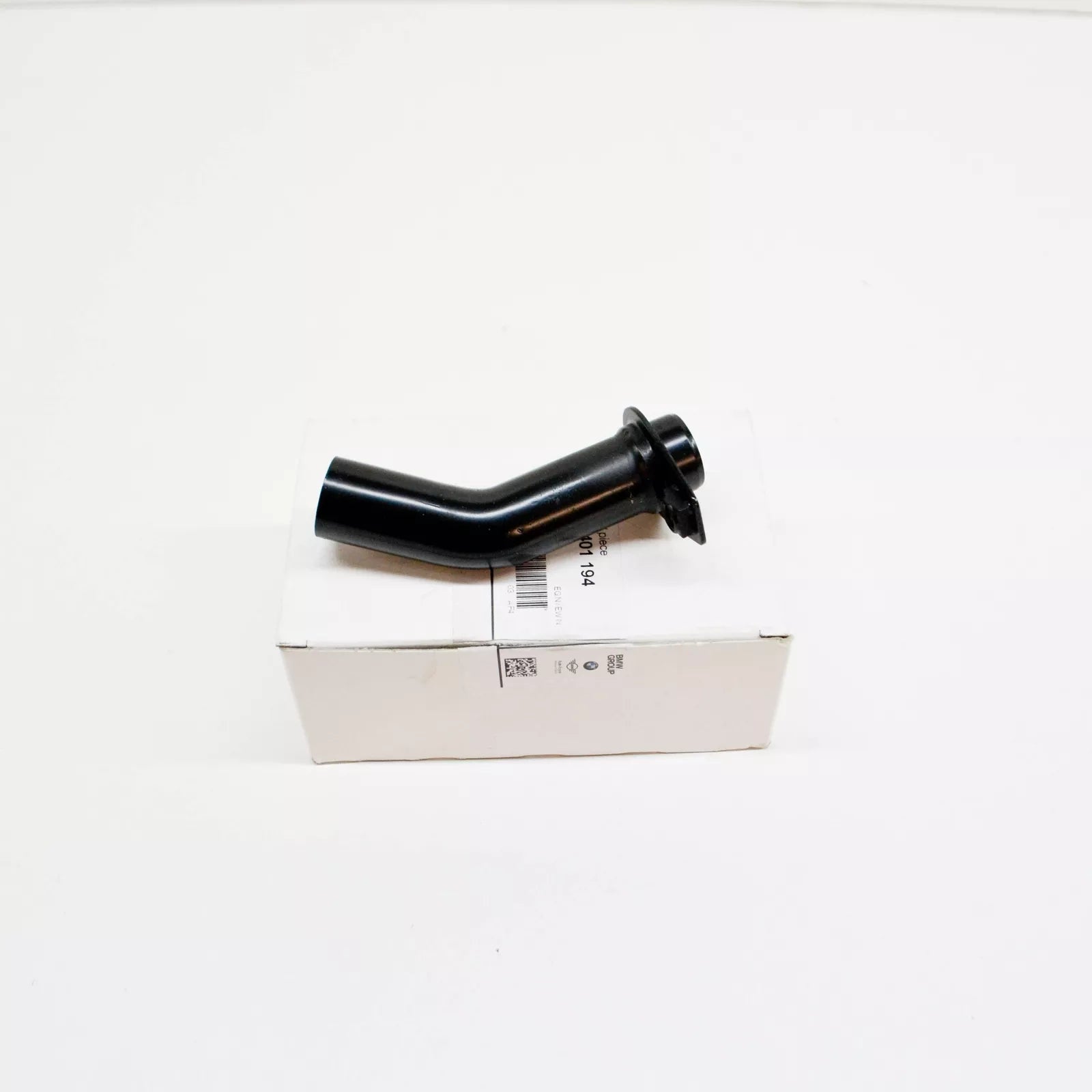 NEW BMW M3 E36 CRANKCASE VENTILATION OIL SEPARATOR VENT PIPE 11151401194