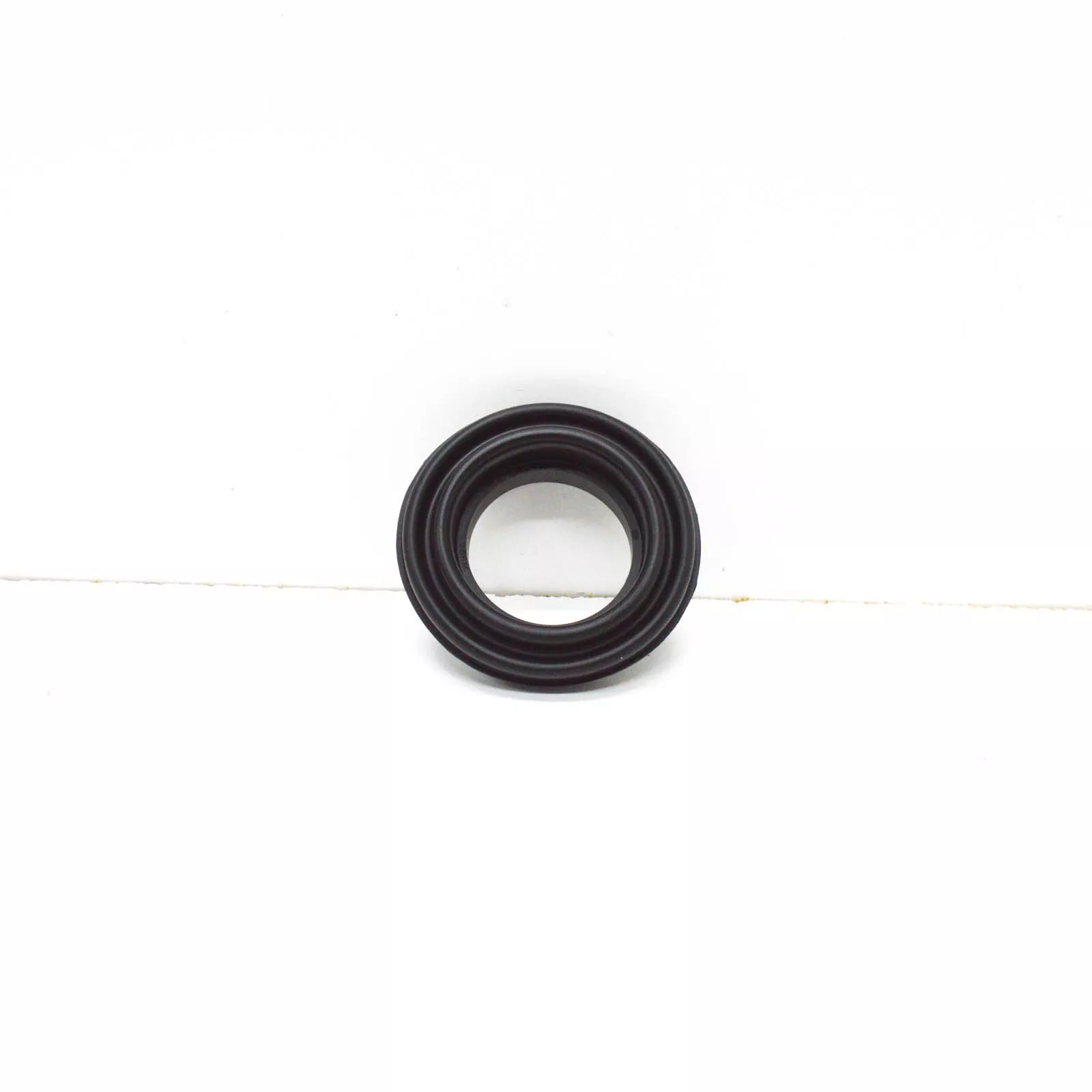 NEW BMW 5 E39 HIGH BEAM XENON HEADLIGHT RUBBER COVER 63126904046 6904046