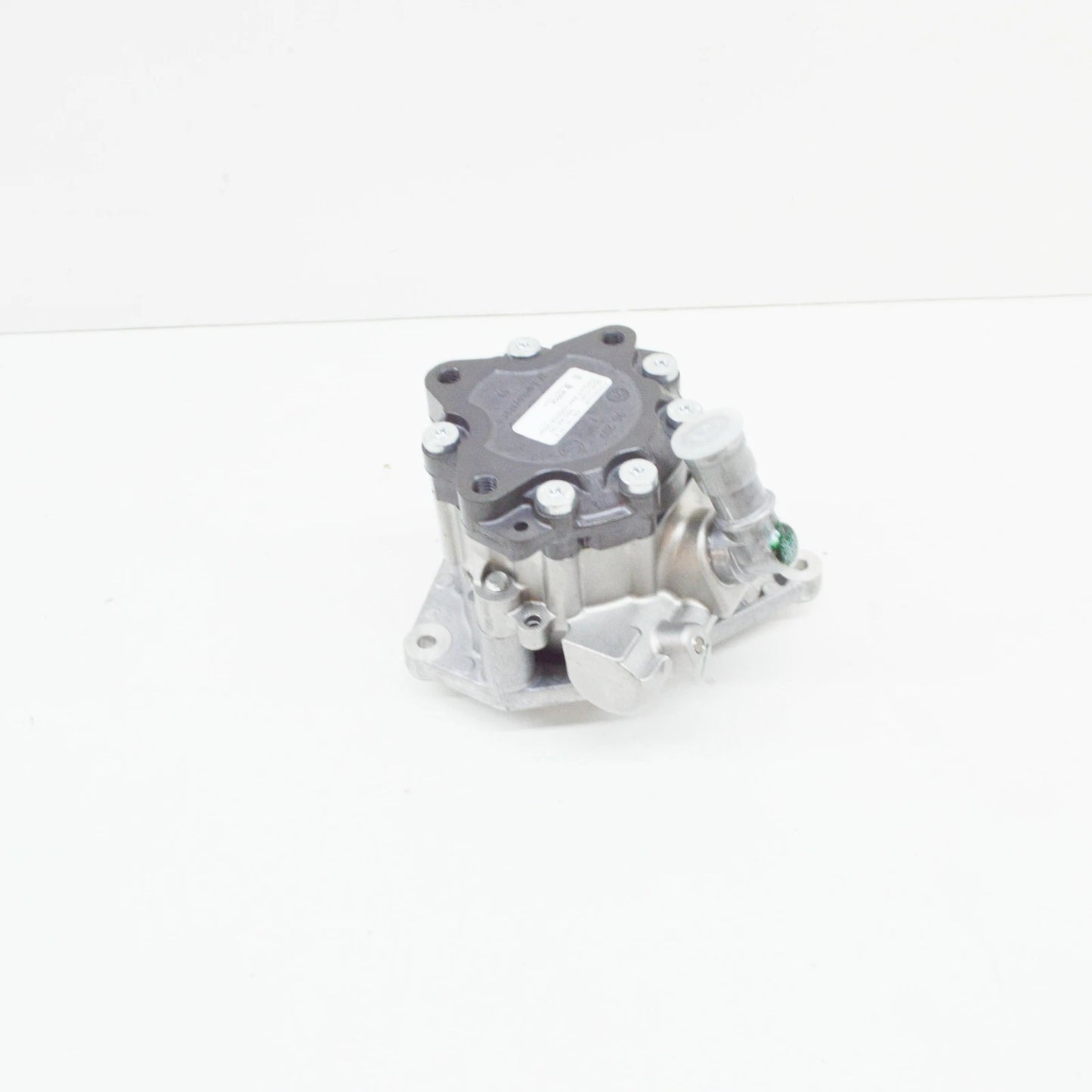 NEW AUDI R8 SPYDER 42 POWER STEERING PUMP 420145157A ORIGINAL