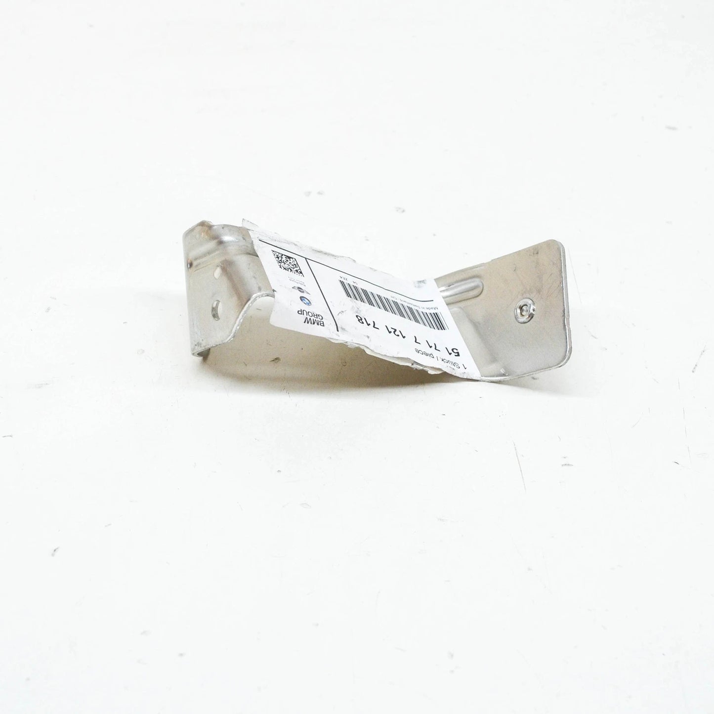 NEW BMW 5 E60 CENTER UNDERBODY PANELLING BRACKET 51717121718 ORIGINAL