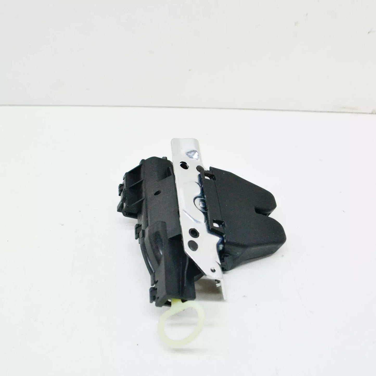 NEW MERCEDES-BENZ CLA C117 TRUNK BOOT LID LOCK A1177500085