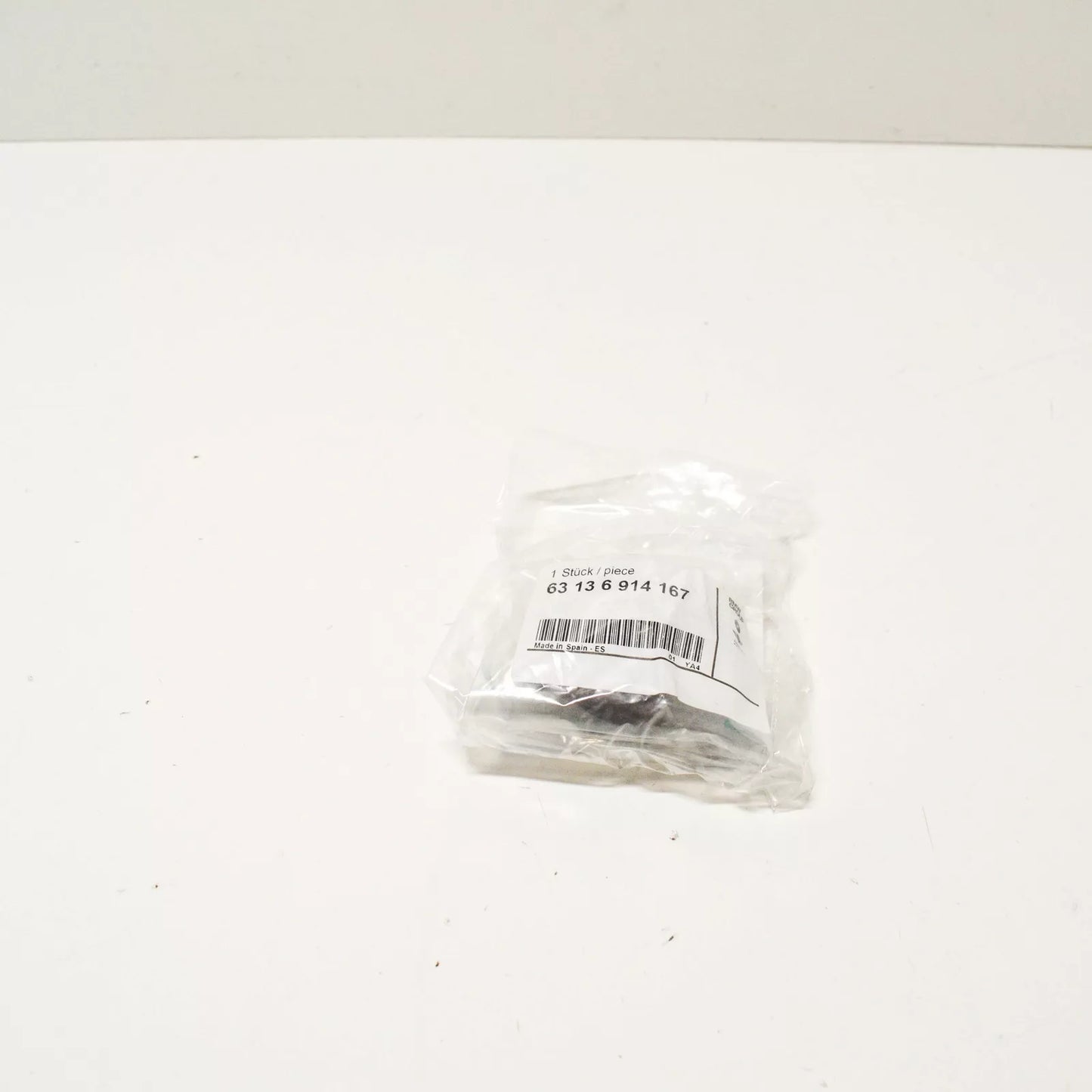 NEW BMW 3 E46 LEFT WHITE TURN INDICATOR BULB SOCKET 63136914167 ORIGINAL