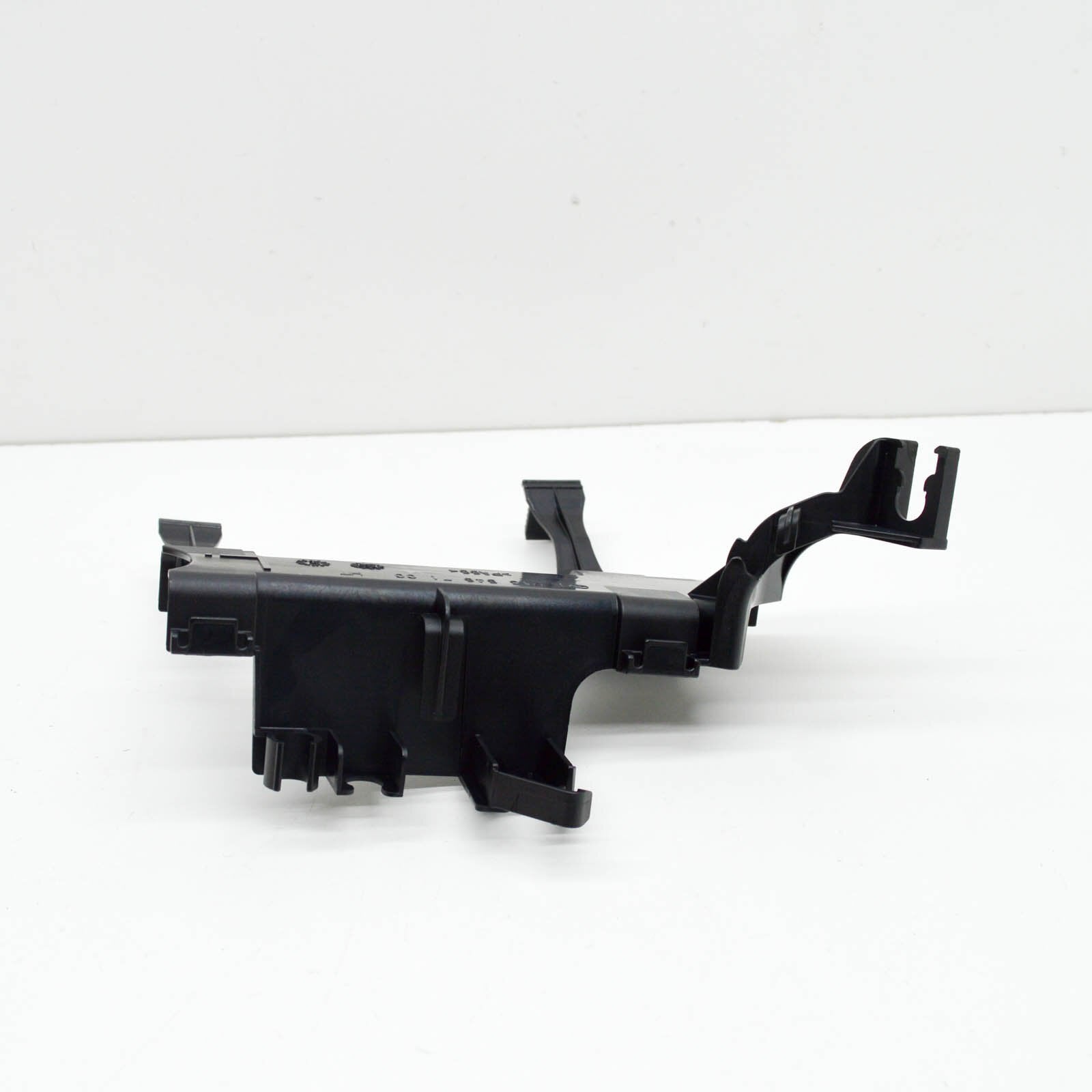 NEW MERCEDES-BENZ E W213 FRONT AXLE LEFT CABLE DUCT A2135467100 ORIGINAL