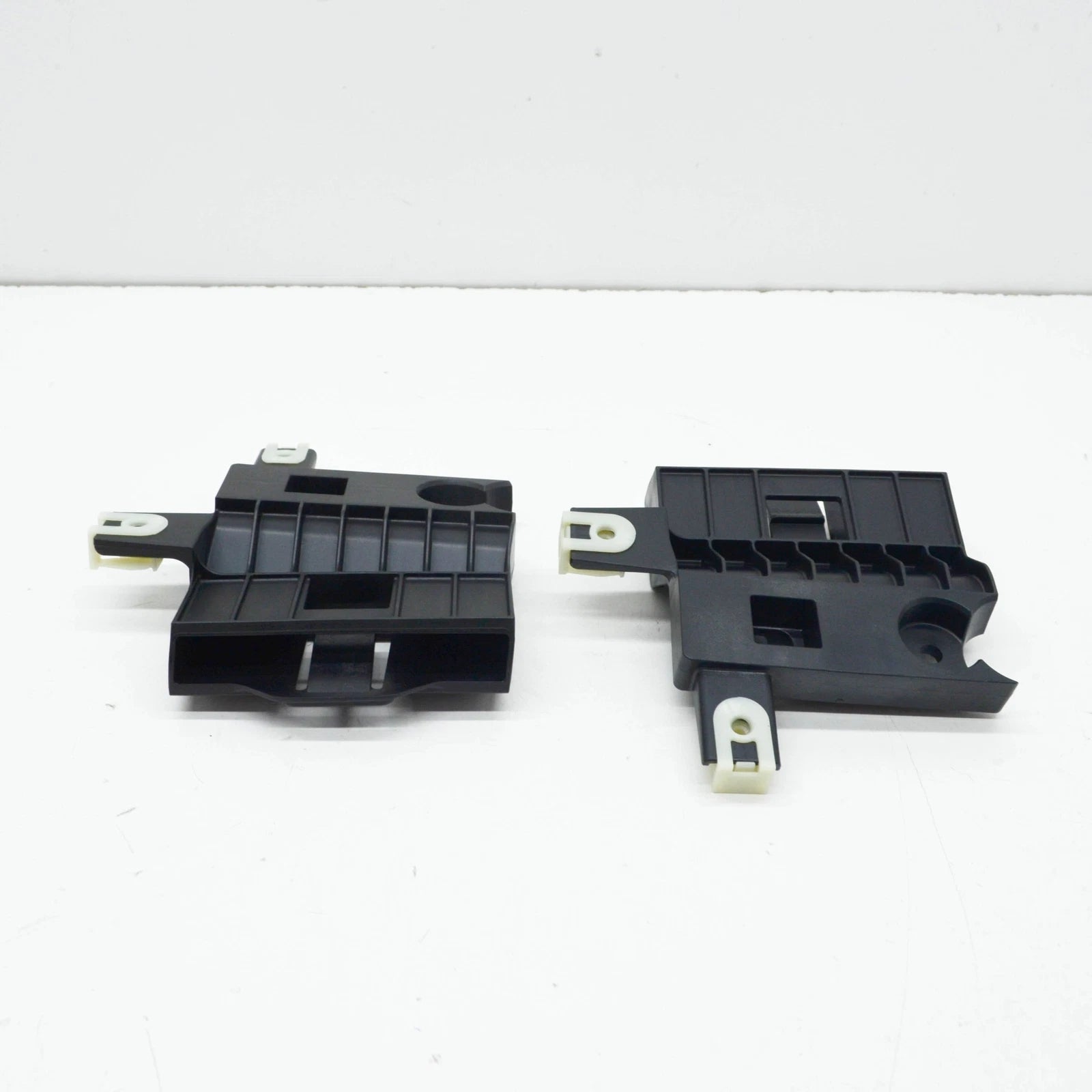 NEW BMW M4 COUPE G82 ENGINE OIL COOLER BRACKET REPAIR KIT 17219501958 ORIGINAL