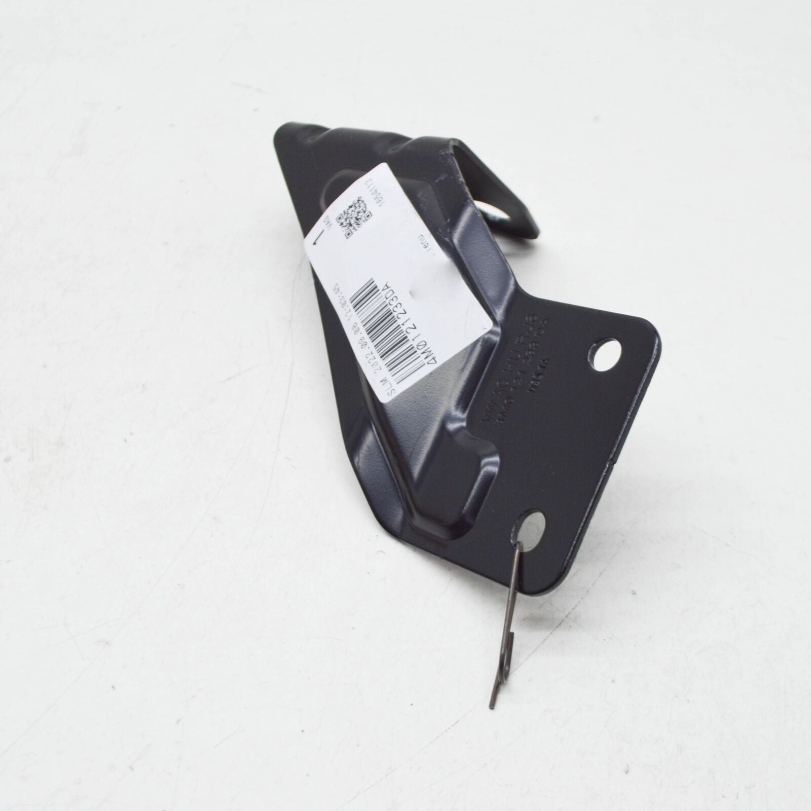 NEW AUDI Q7 4M COOLANT HOSE BRACKET 4M0121233DA ORIGINAL