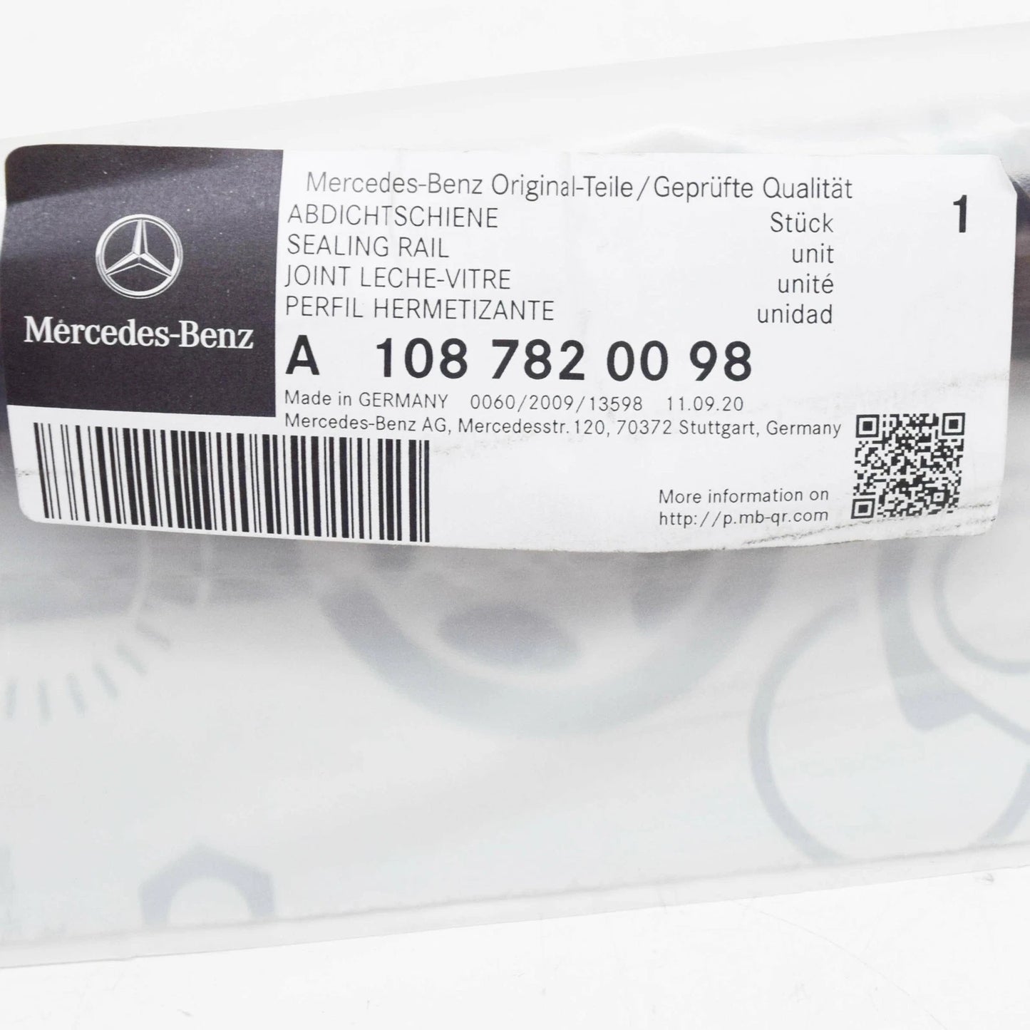NEW MERCEDES-BENZ SALOON W123 SUNROF SEAL A1087820098