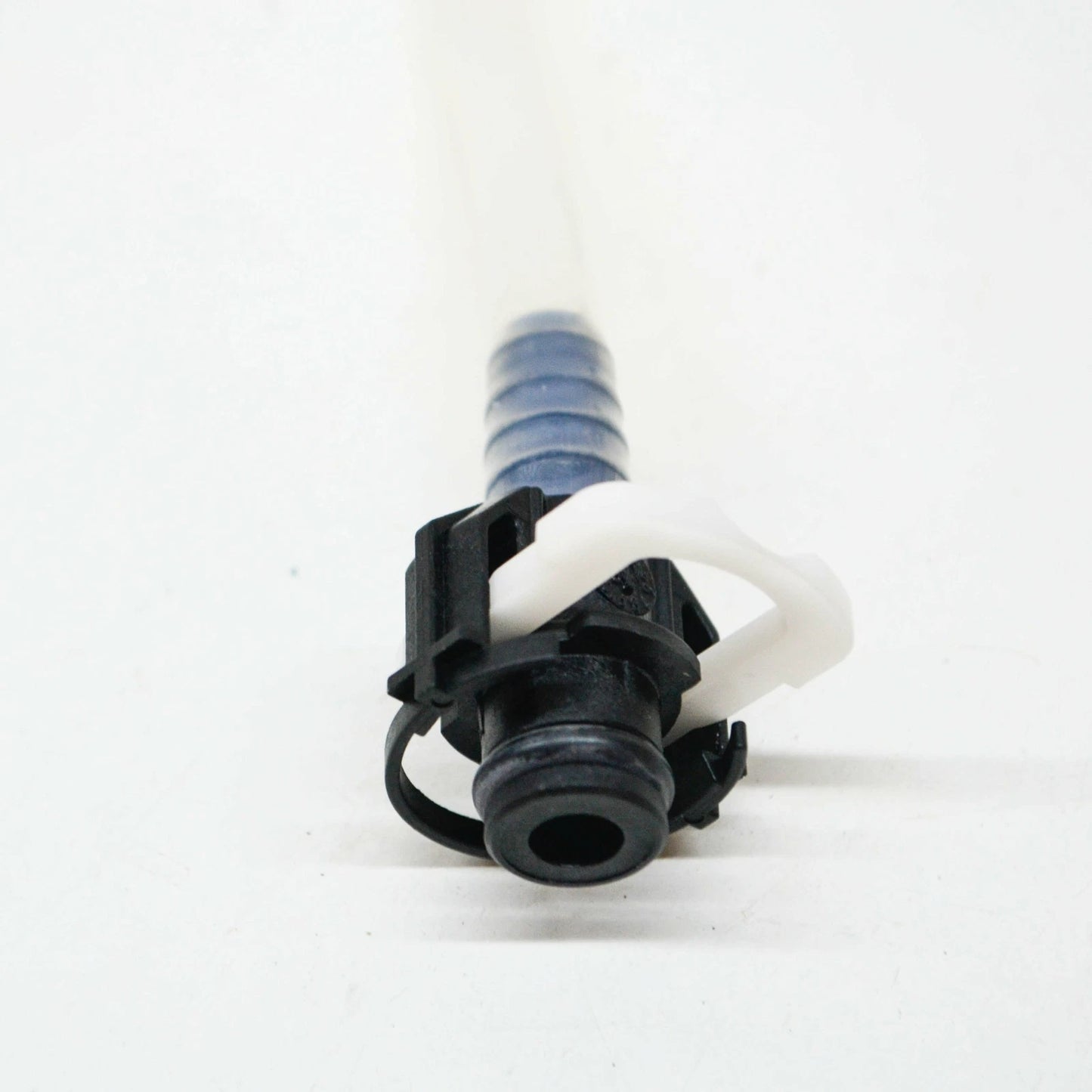 NEW MB E-CLASS W210 FUEL HOSE PIPE A6050701532 3.0 DIESEL 130KW