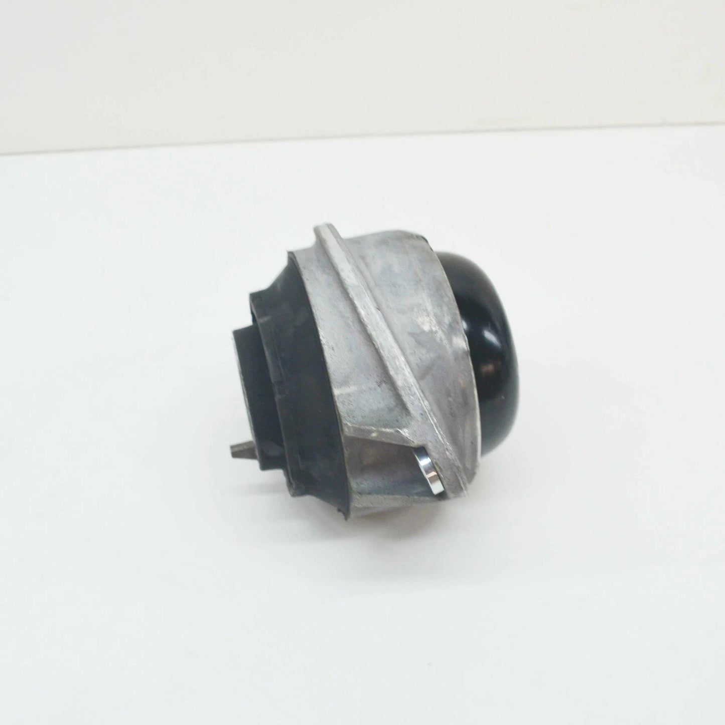 NEW MERCEDES-BENZ S-CLASS W140 ENGINE MOUNT A1402402217