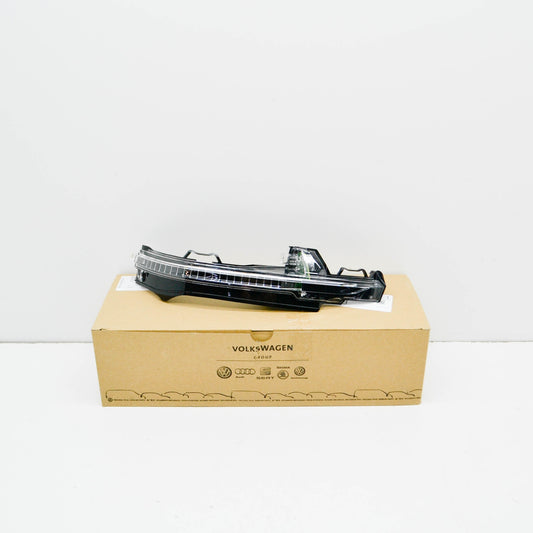 NEW AUDI Q7 4M FRONT RIGHT DOOR MIRROR TURN INDICATOR 4M0949102A GANUINE