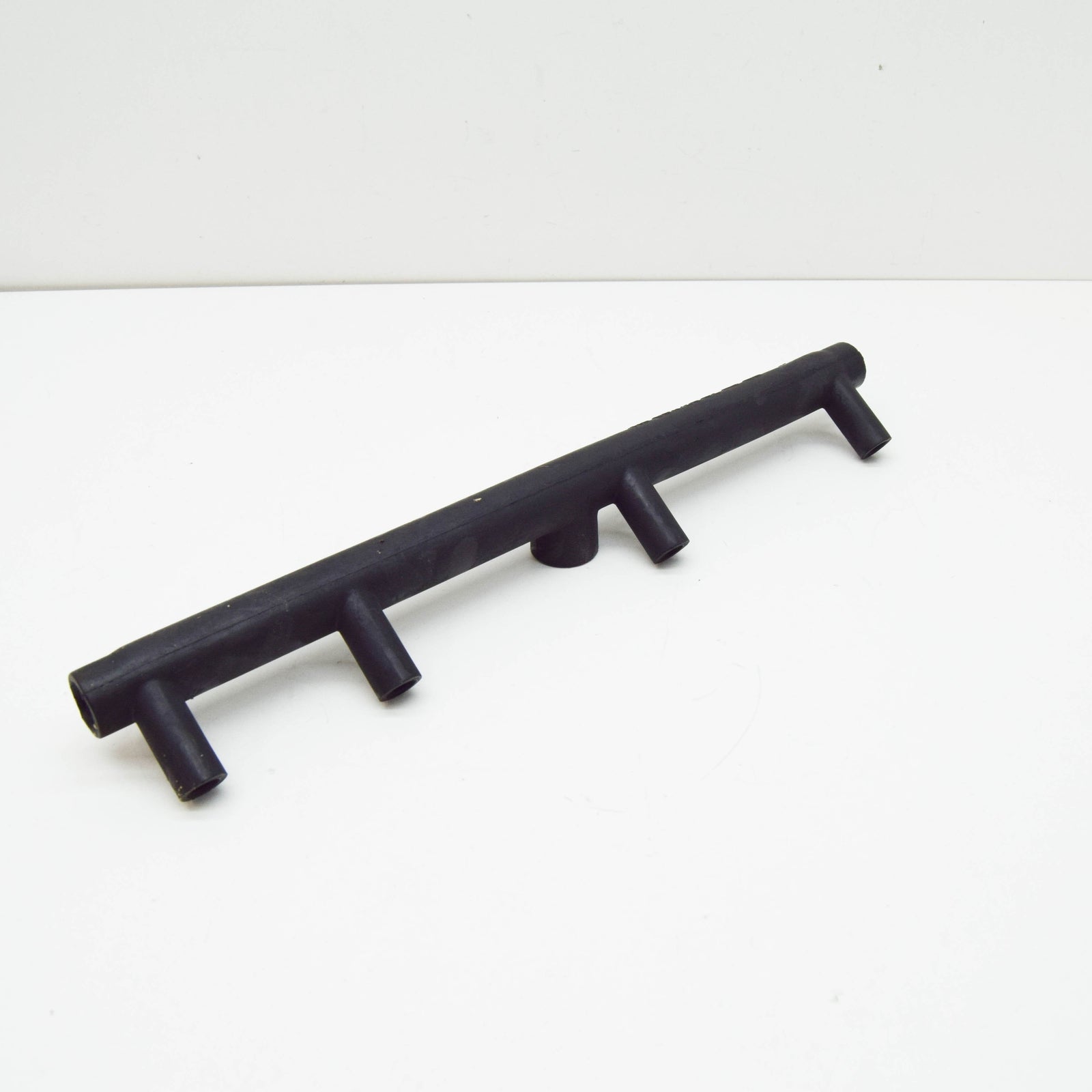 NEW MERCEDES-BENZ S W116 AIR INTAKE BREATHER HOSE A1160942582 ORIGINAL