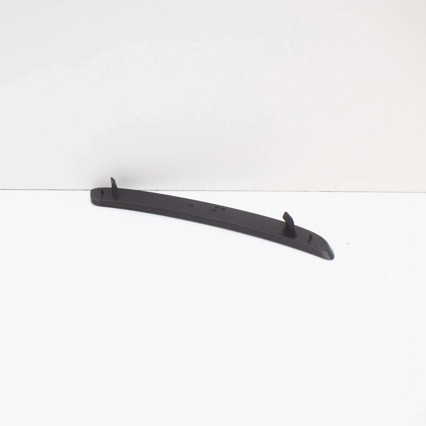 NEW MERCEDES-BENZ A-CLASS W176 REAR BUMPER RIGHT GRILLE TRIM A1768850153