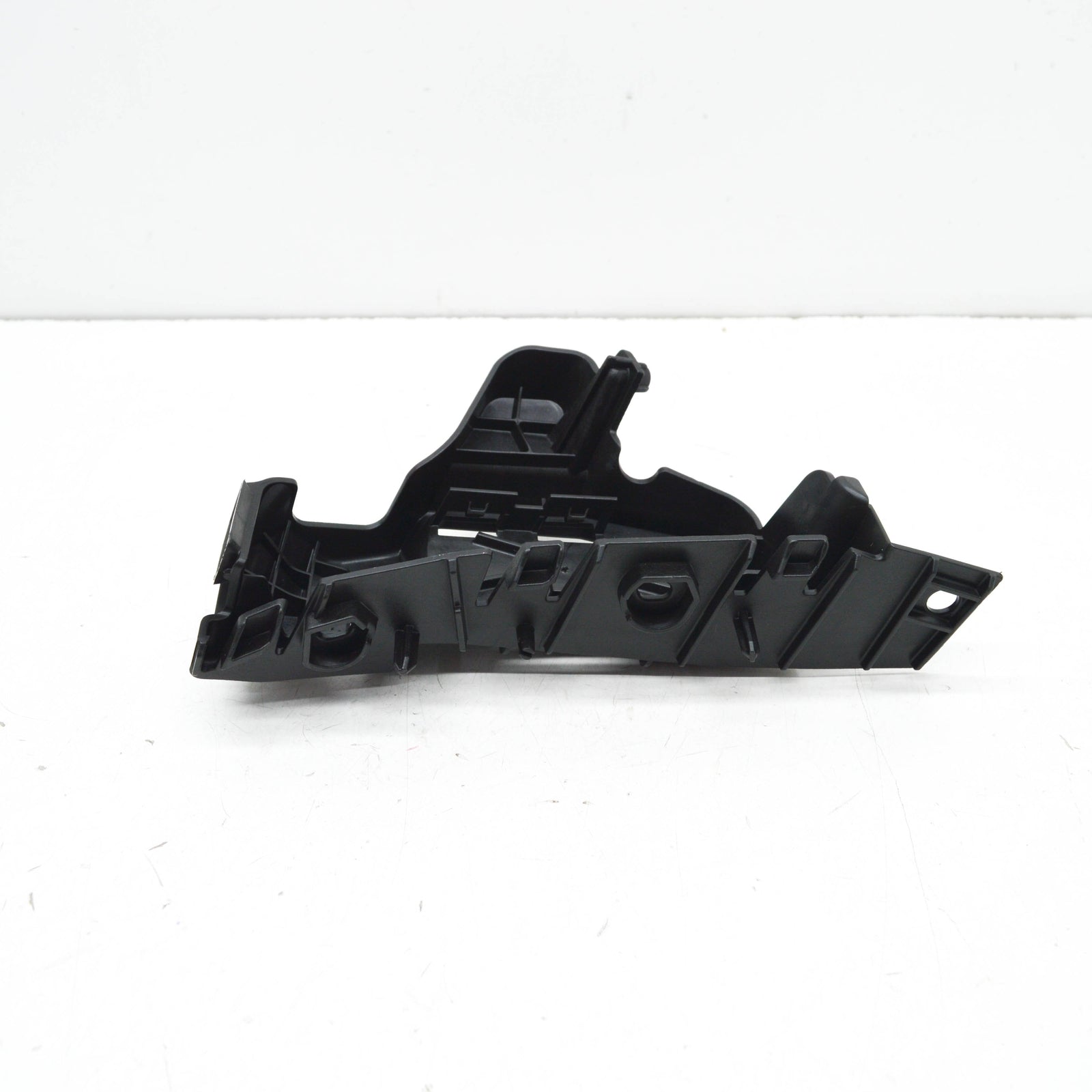 NEW AUDI A3 LIMOUSINE 8Y FRONT RIGHT CARRIER GUIDE 8Y0807184A ORIGINAL