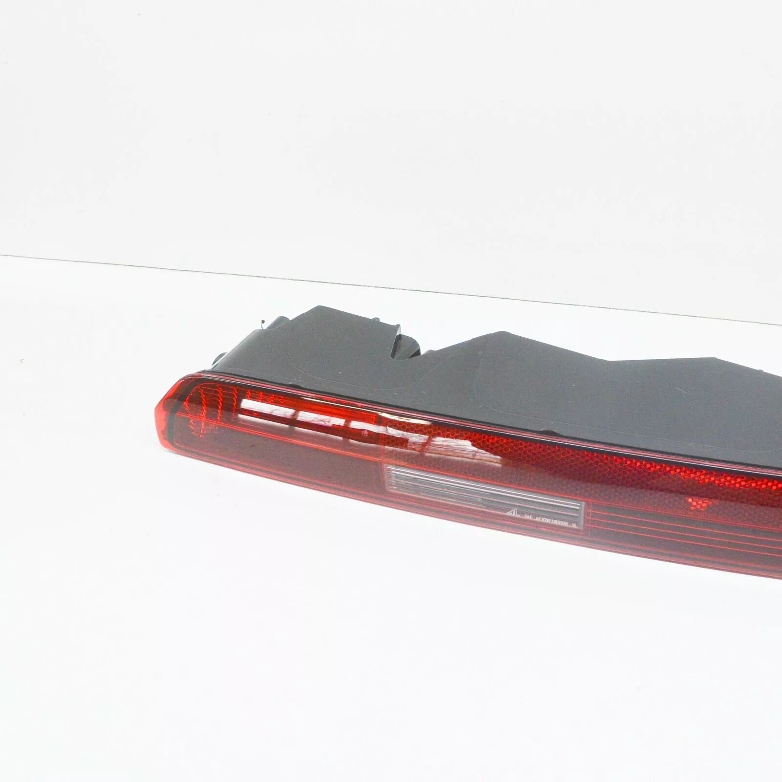 AUDI Q7 4M Rear Right Bumper Lower Taillight 4M0945096A NEW