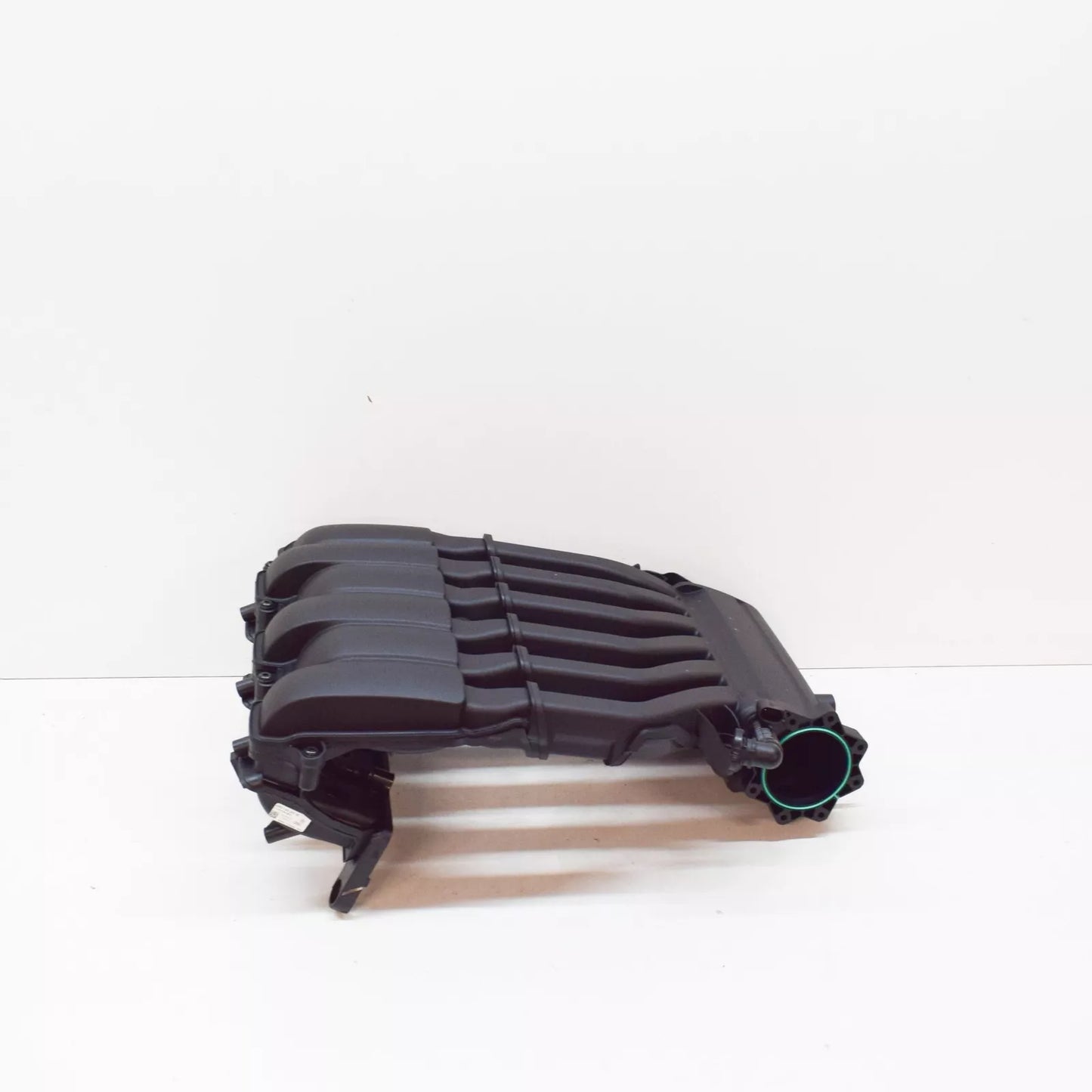 NEW / VOLKSWAGEN EOS MK1 INTAKE MANIFOLD 03H133201N ORIGINAL