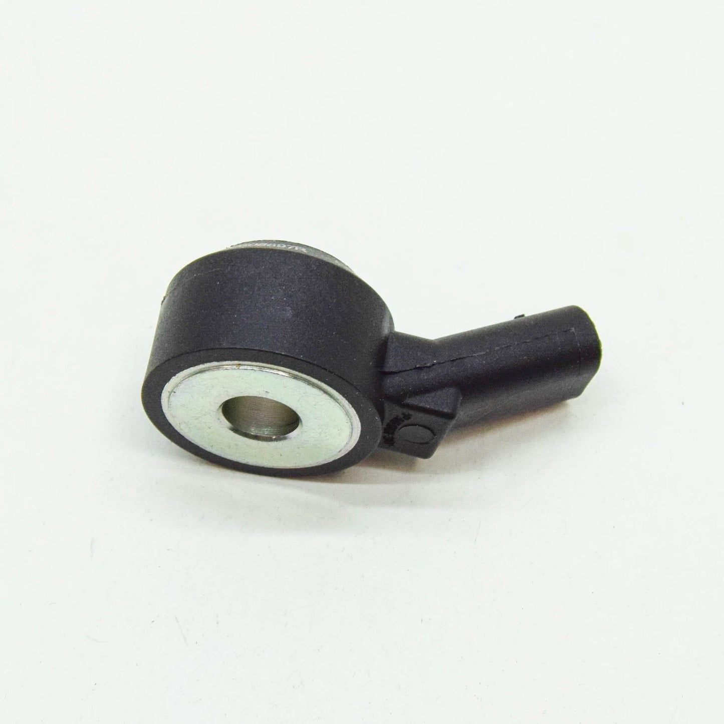 NEW MERCEDES-BENZ A W177 ENGINE KNOCK SENSOR A0009057304 ORIGINAL